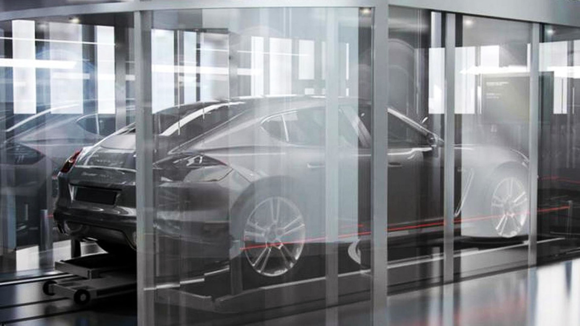 Un Porsche Panamera en los exclusivos garages de las Porsche Design Tower, en Miami. Messi tiene un auto y un departamento en la ciudad de Florida, EE.UU.