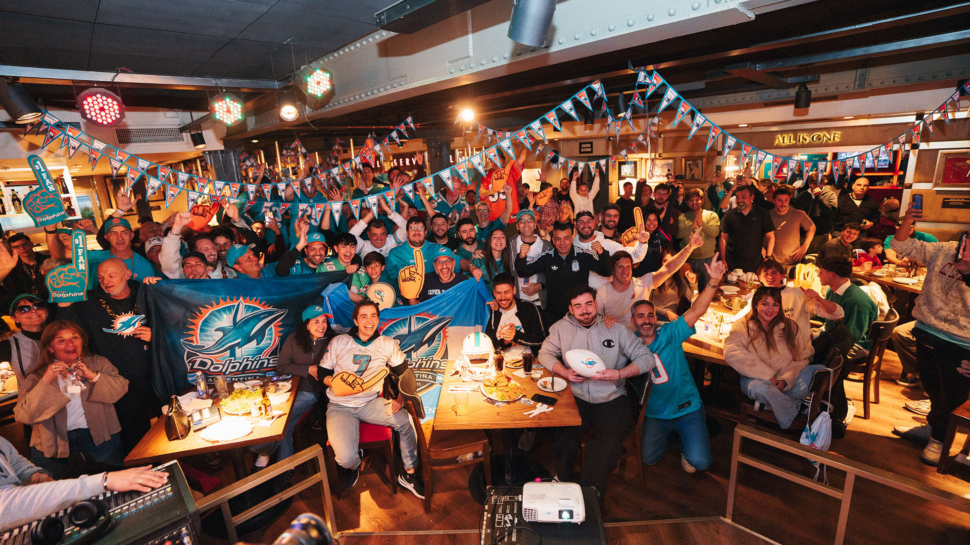 Los Miami Dolphins de la NFL celebraron su primera Watch Party oficial en la Argentina