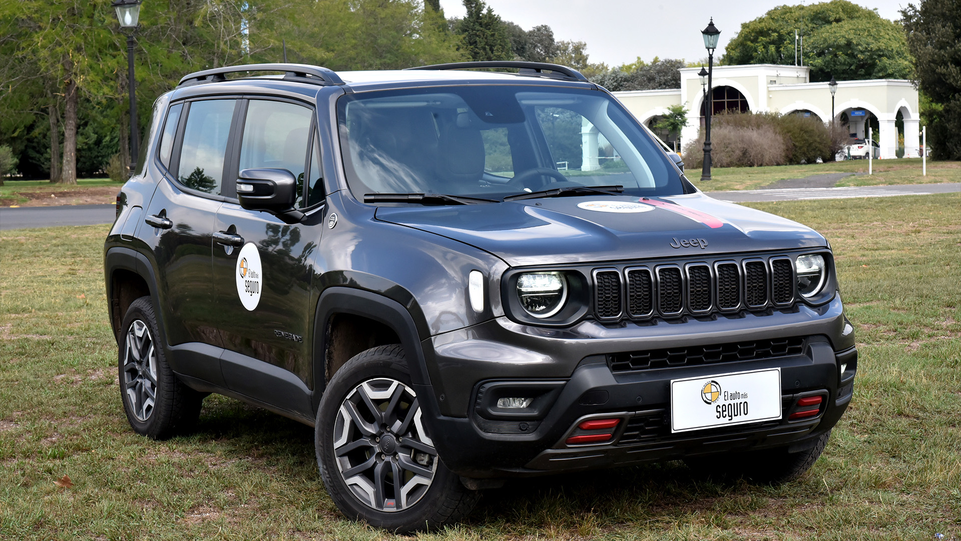 El Jeep Renagade Sport ganó el premio al SUV compacto y también el premio de oro al de mejor relación precio y equipamiento de seguridad entre todas las categorías