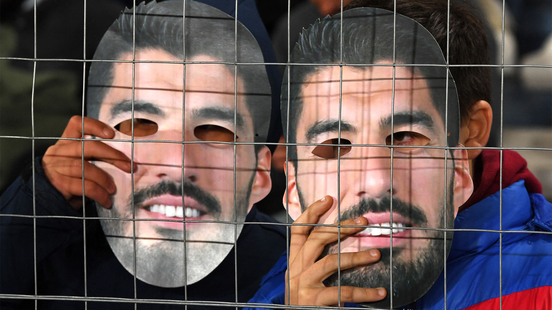National fans filled the Great Central Park with masks of the gunman (Photo: Pablo PORCIUNCULA / AFP)