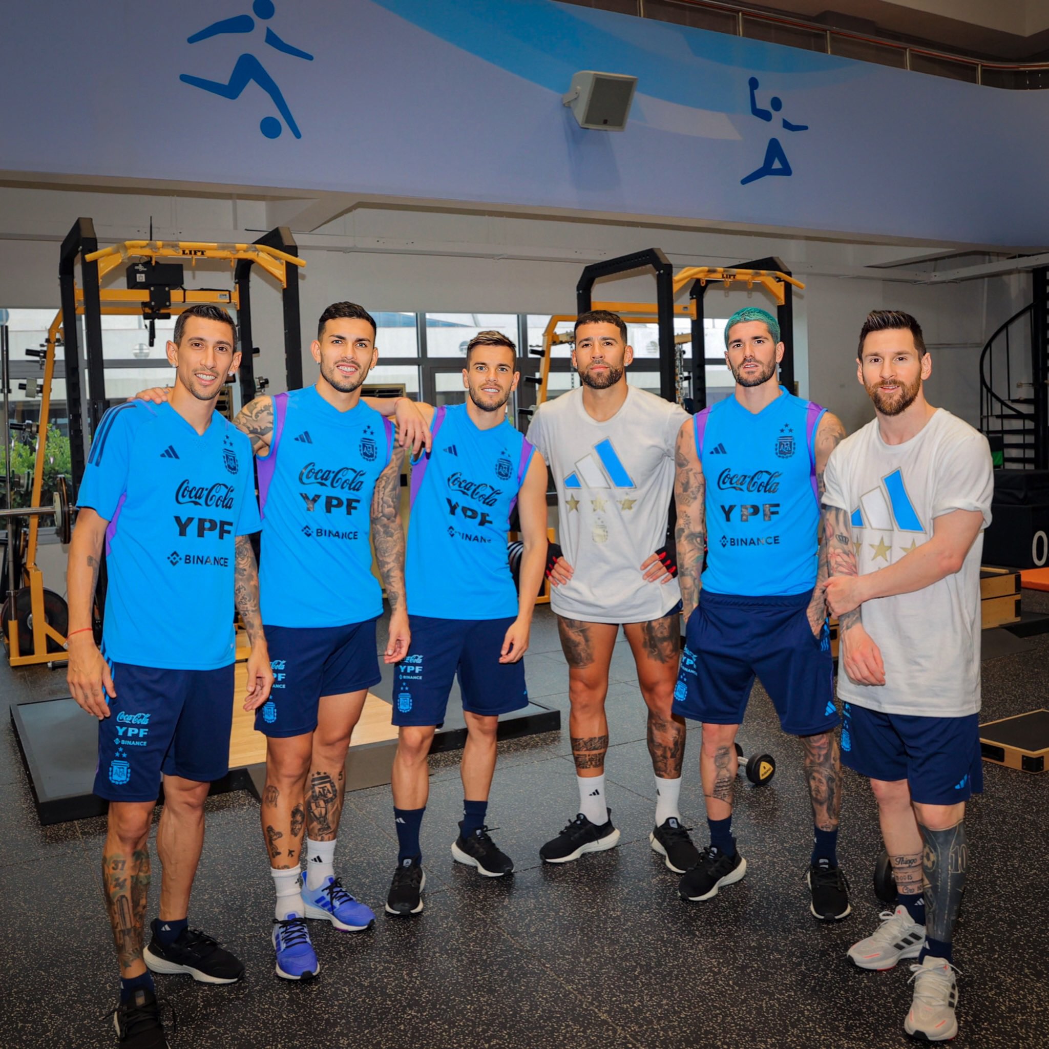 Los jugadores de la Selección hicieron trabajos en el gimnasio (@Argentina)
