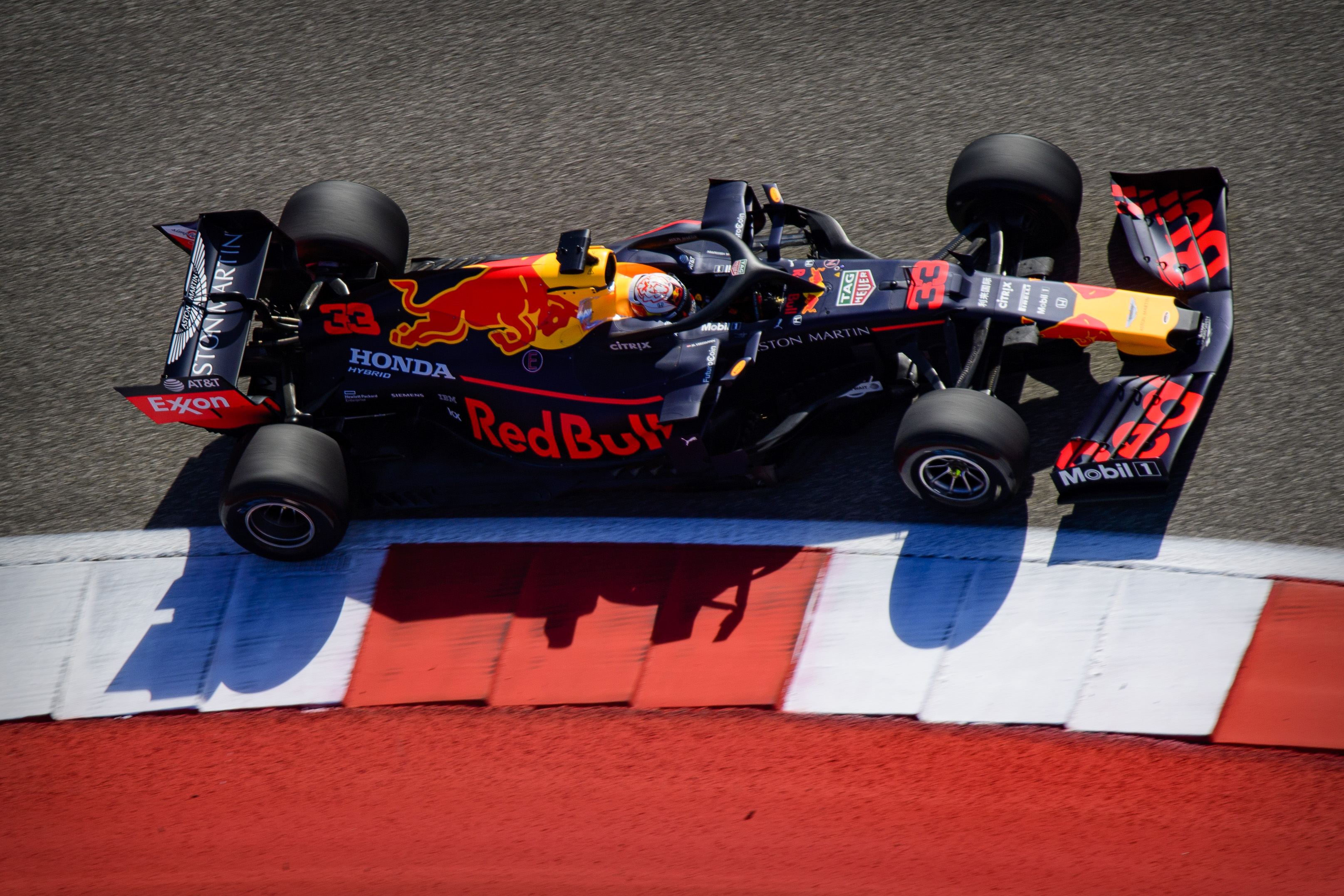 Tras su salida de Renault, Red Bull utilizó motores Honda (Foto: Reuters)