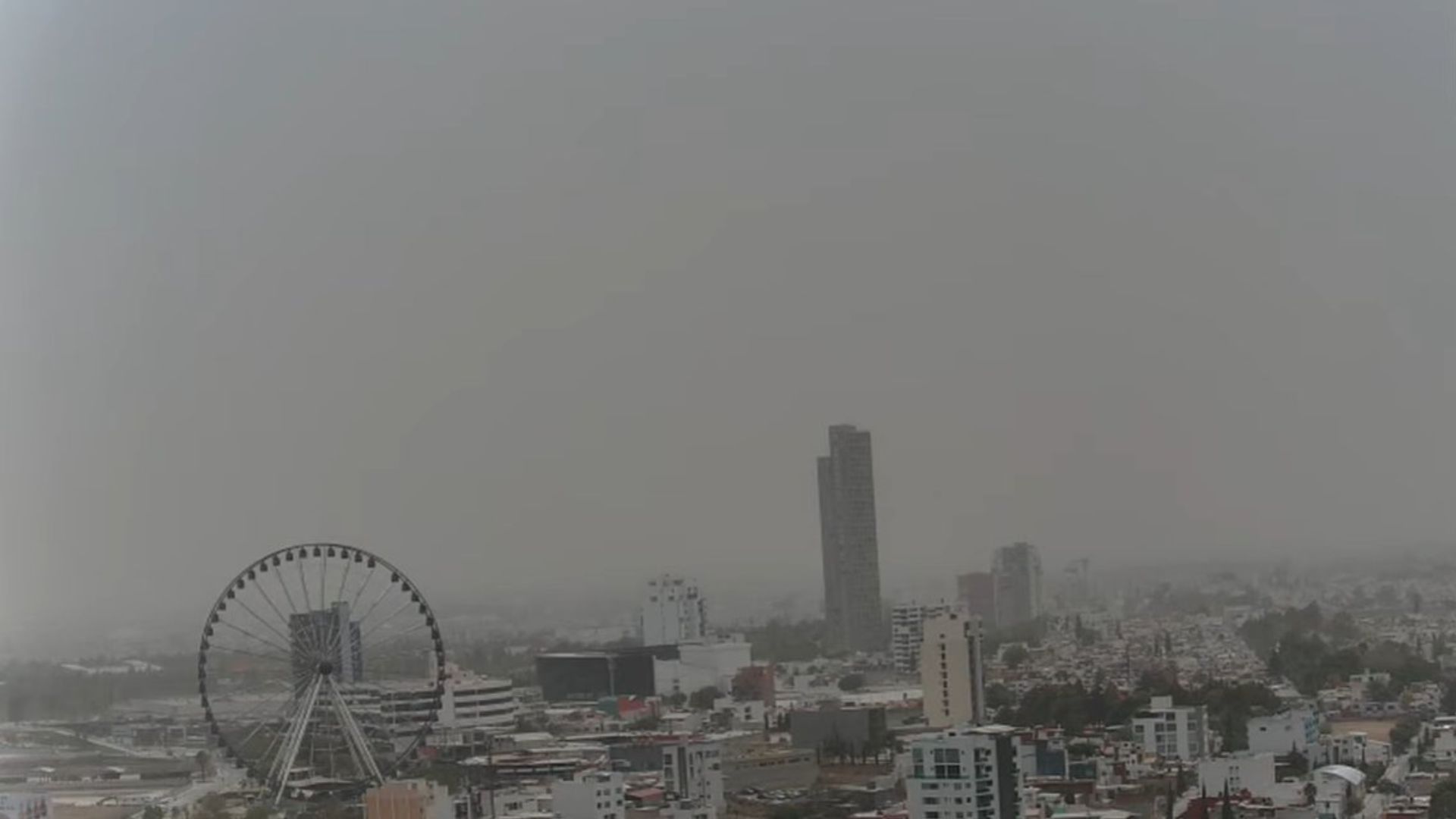 Las imágenes de cómo quedaron las calles en Puebla y Edomex tras la caída de cenizas del Popocatépetl (Captura Twitter/ @SkyAlertMx)