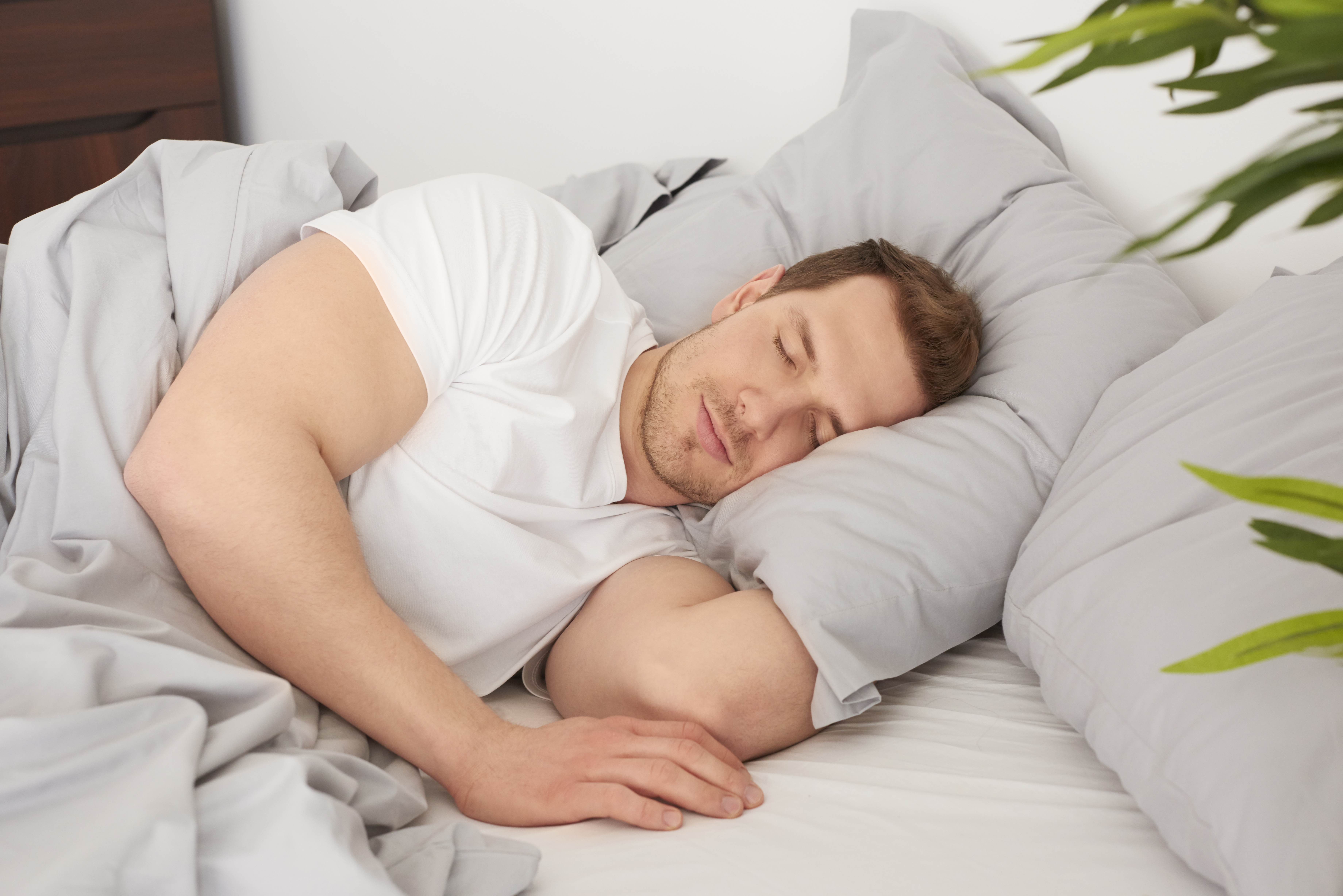 Dormir mal y no tener momentos para desconectar son negativos para el cerebro. Es fundamental un sueño reparador
