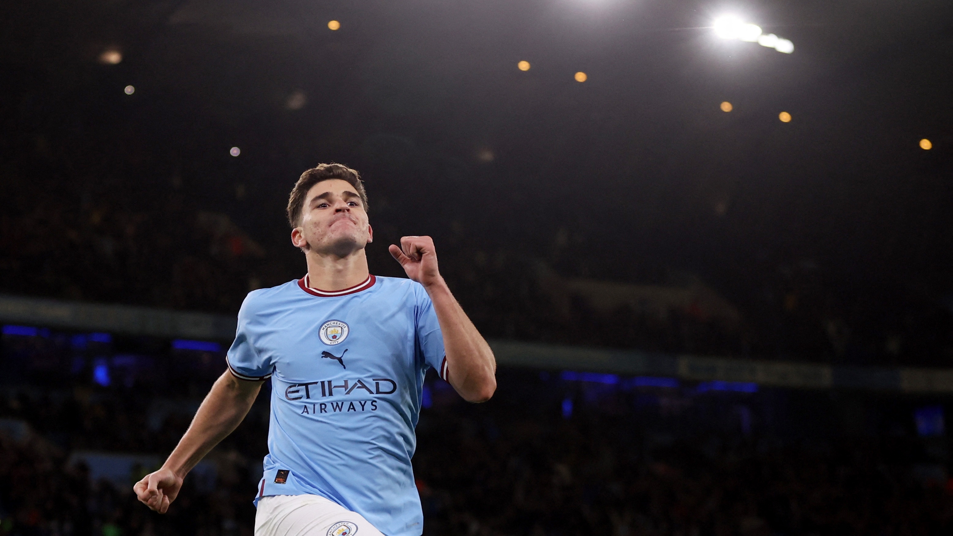 Julián Álvarez celebrates his goal that led City's comeback (Reuters / Lee Smith)