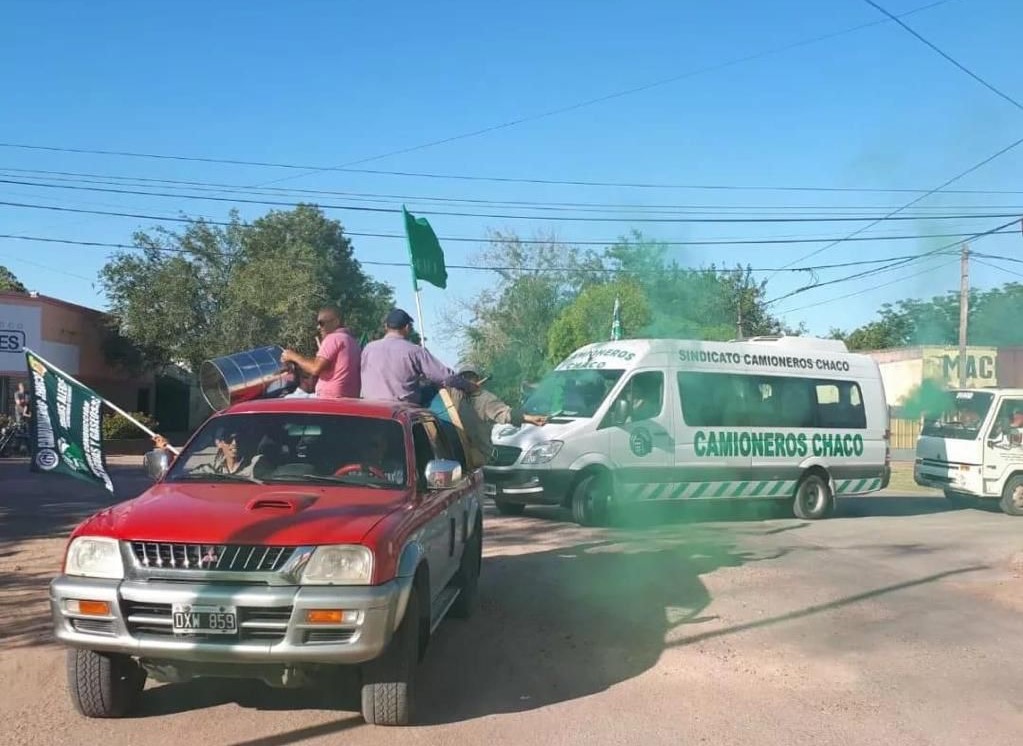 Las caravanas de protesta del Sindicato de Camioneros alteraron la vida cotidiana en Corzuela, un pueblo de 15.000 habitantes