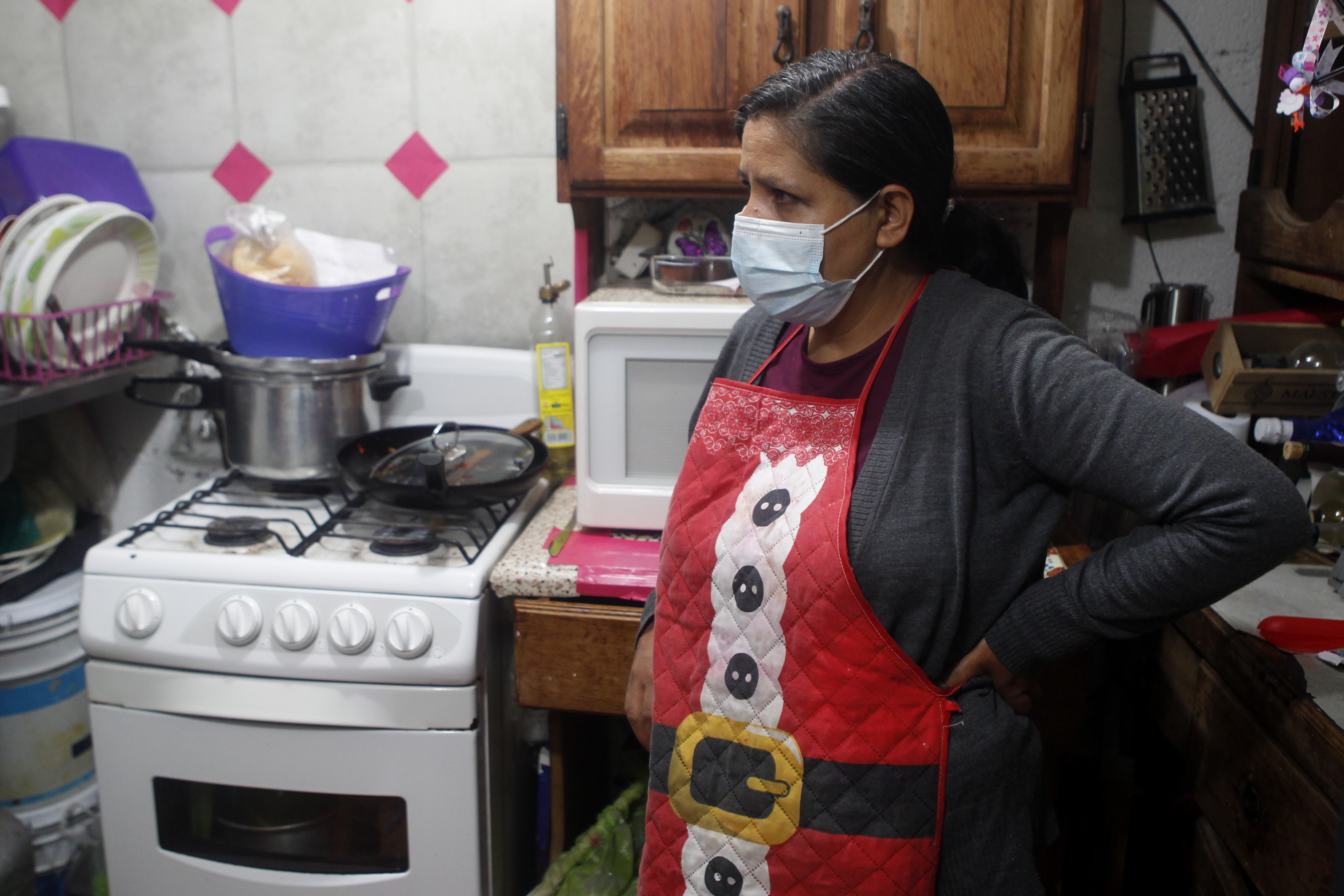 Madres de familia deben de tener una retribución económica si se dedican exclusivamente al trabajo doméstico y el cuidado de las infancias, estableció la SCJN (Foto: Karina Hernández/Infobae México)