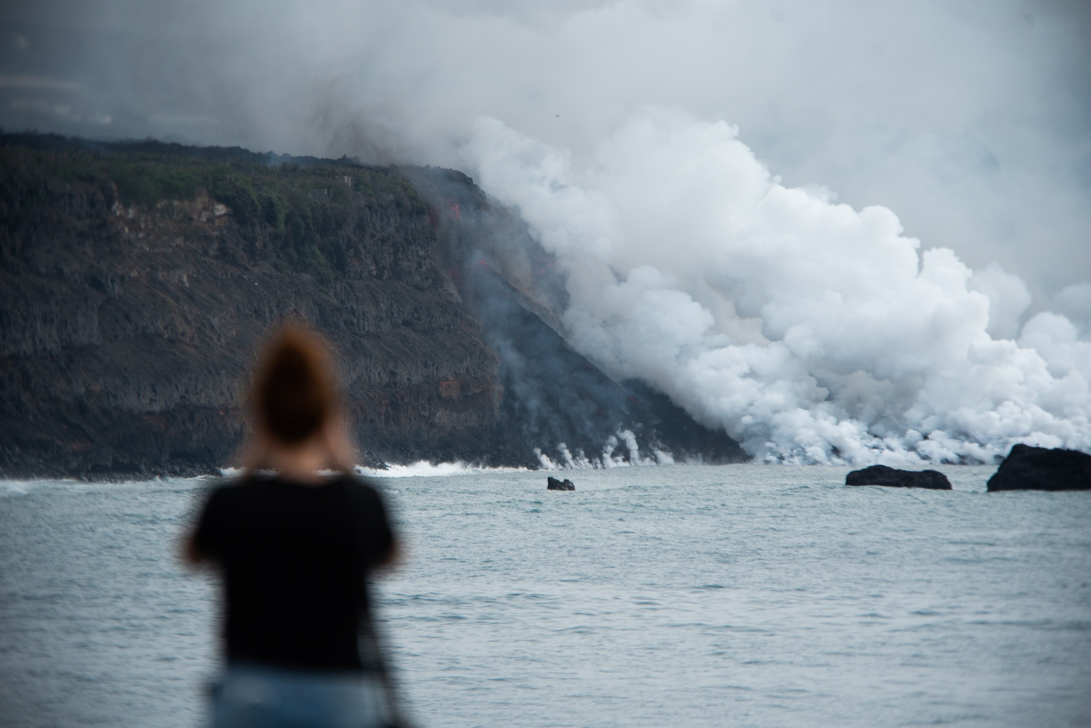 Crisis sin fin en La Palma: un nuevo río de lava destruye todo lo que encuentra a su paso