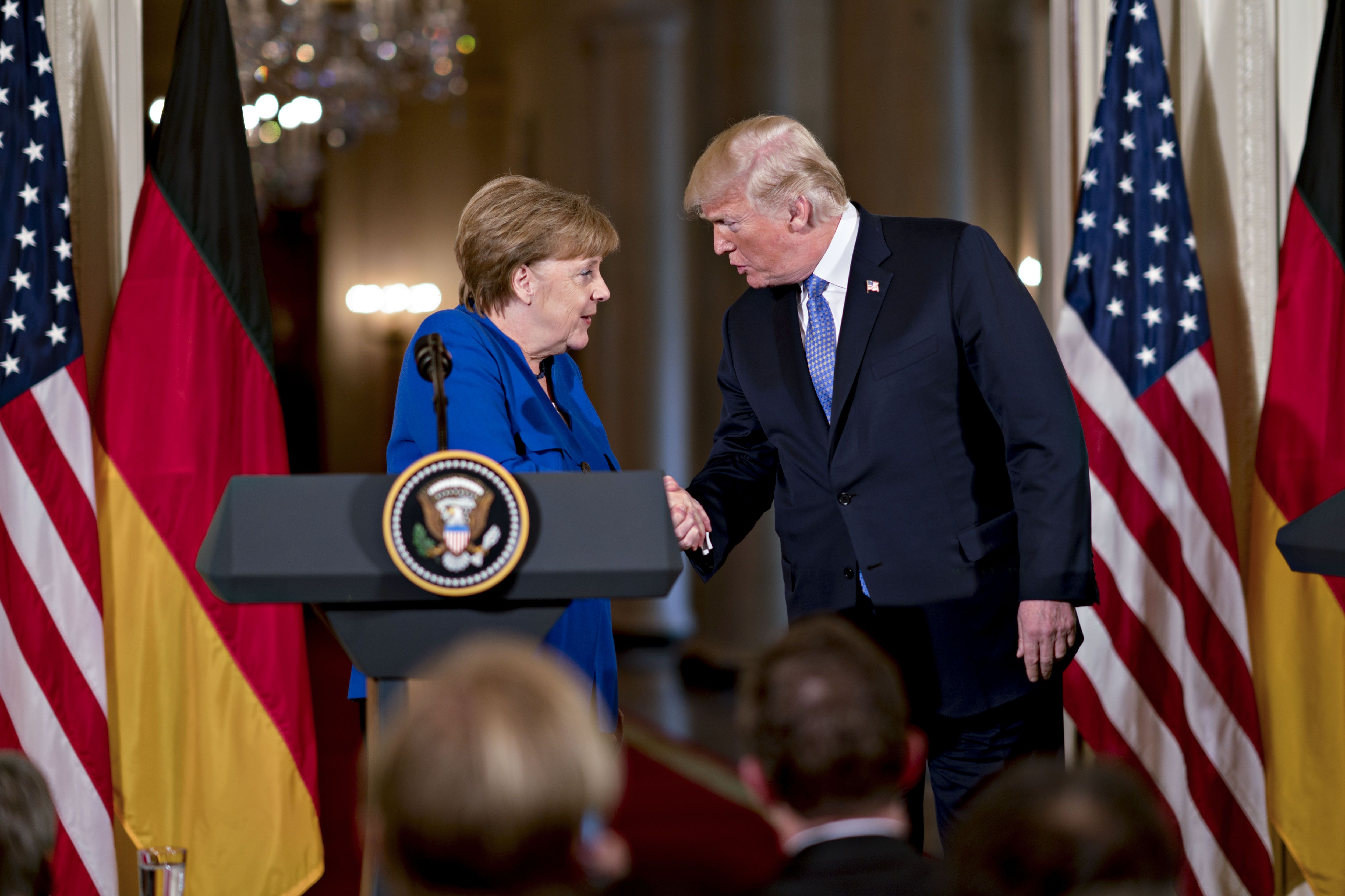 Una investigación periodística reveló el despectivo apodo que Donald Trump le puso a la ex canciller alemana Angela Merkel