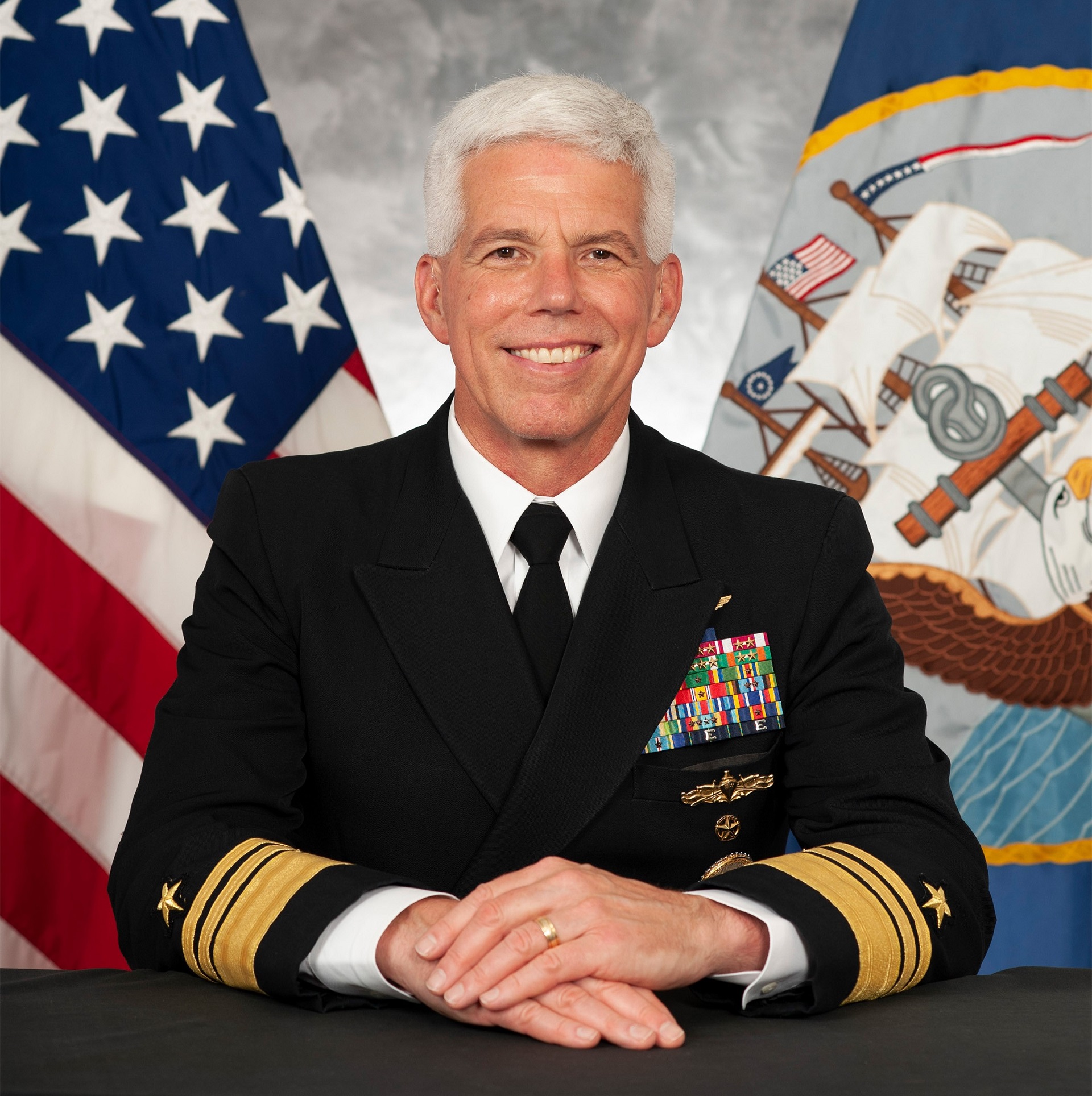 El vicealmirante de la Séptima Flota de Estados Unidos, Karl Thomas