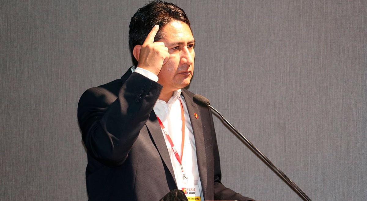 Vladimir Cerrón ha mostrado su desacuerdo con la presencia de Betssy Chávez en la PCM.
