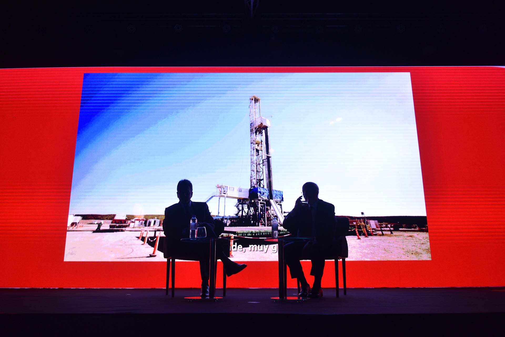 Massa, Rocca y un video sobre Vaca Muerta (Adrián Escandar