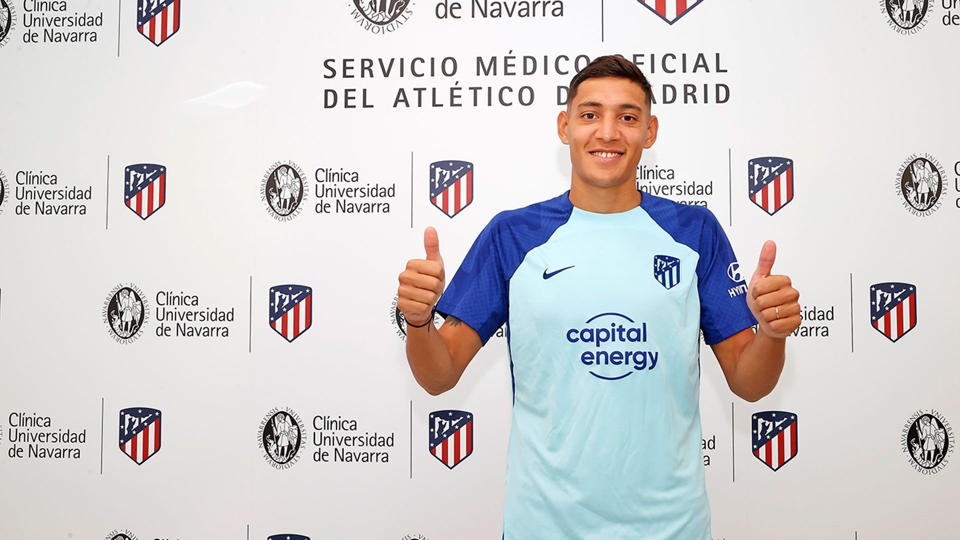 Nahuel Molina firmó por cinco años con el Atlético de Madrid (@Atleti)