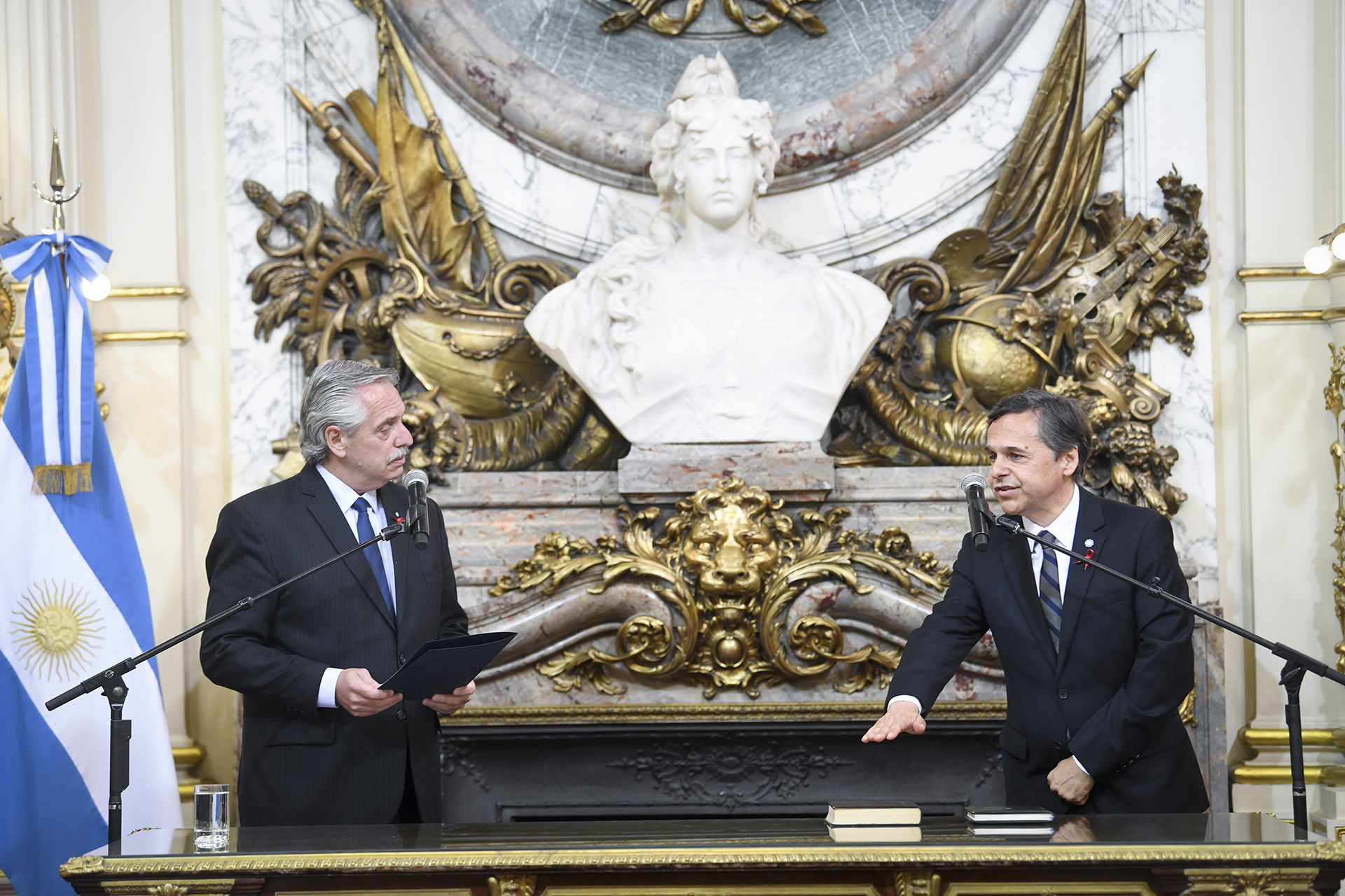 Alberto Fernández le tomó juramento a Diego Giuliano como nuevo ministro de Transporte