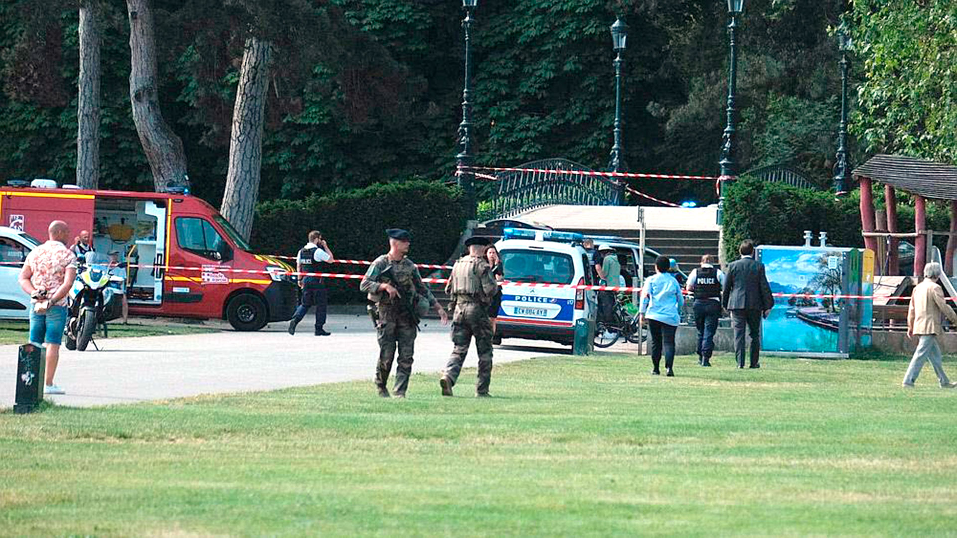 Un ataque con cuchillo en Francia dejó cinco heridos, entre ellos cuatro niños 
