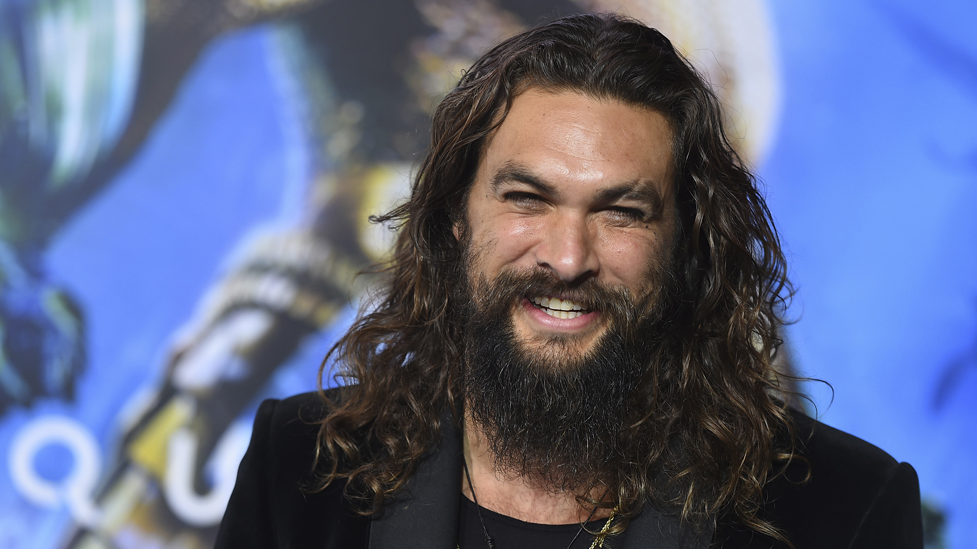 Una pelea con 140 puntos de sutura, el “haka” con que se abrió camino y su  pasión por un color inesperado: la historia detrás del éxito de Jason Momoa  - Infobae