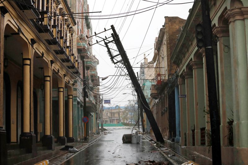 Una calle en Pinar del Rio en Cuba, en medio del paso del huracán Ian.