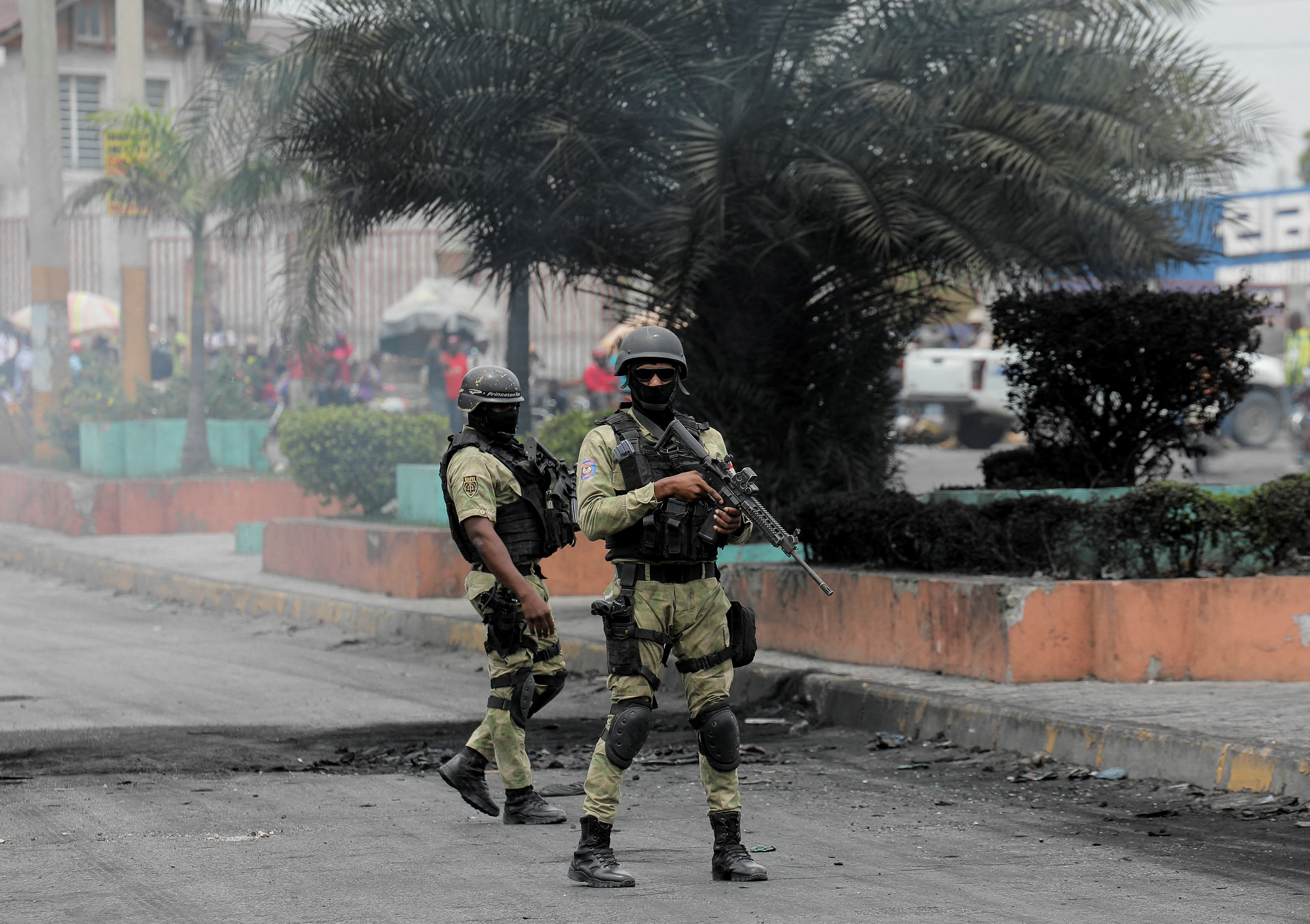 La policía se enfrentó este lunes a los manifestantes en algunas zonas del país (REUTERS/Ralph Tedy Erol)