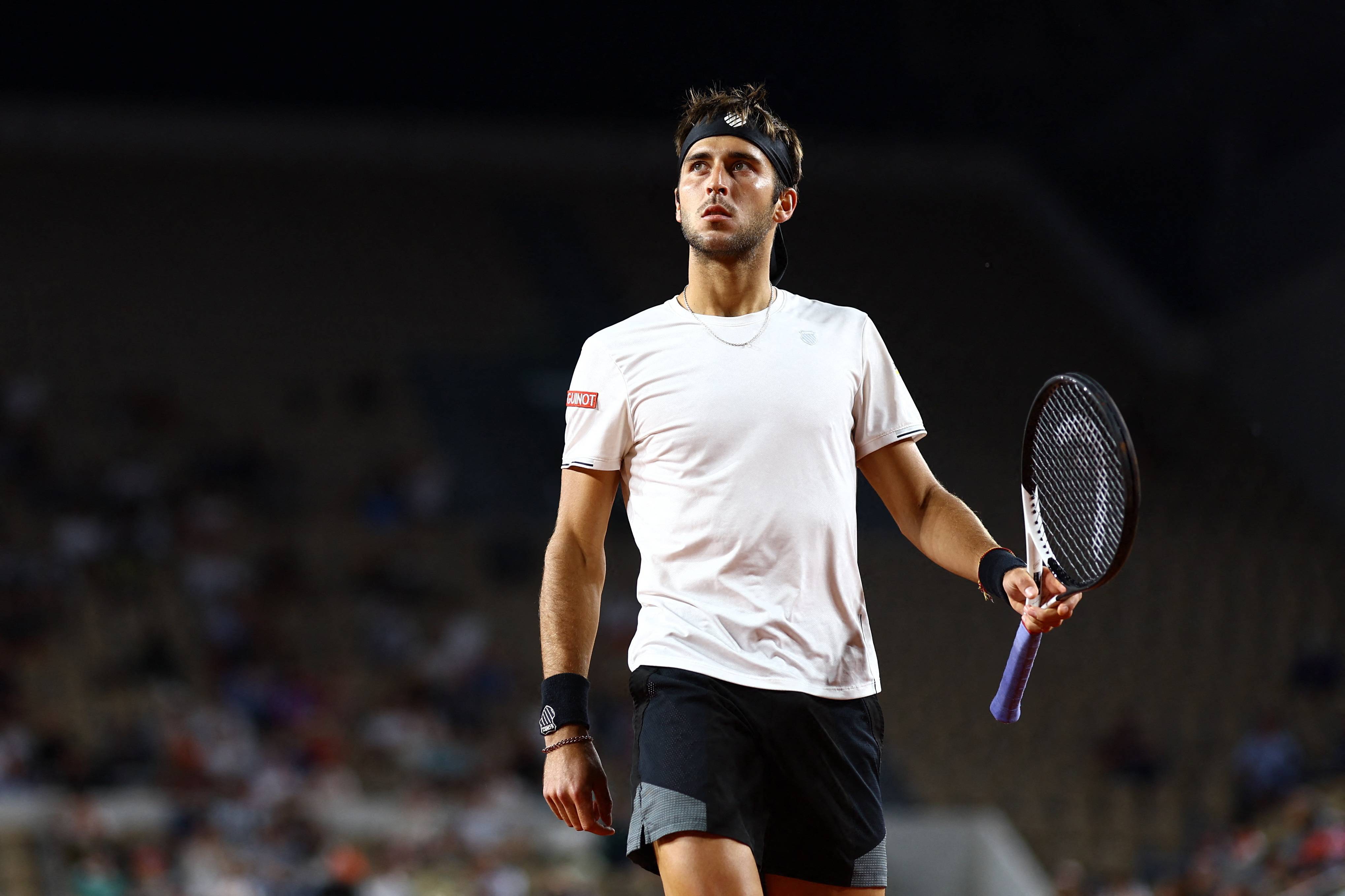 Tomás Etcheverry, la gran sorpresa de Roland Garros, buscará hacer historia y alcanzar semifinales del torneo (Foto: Reuters)