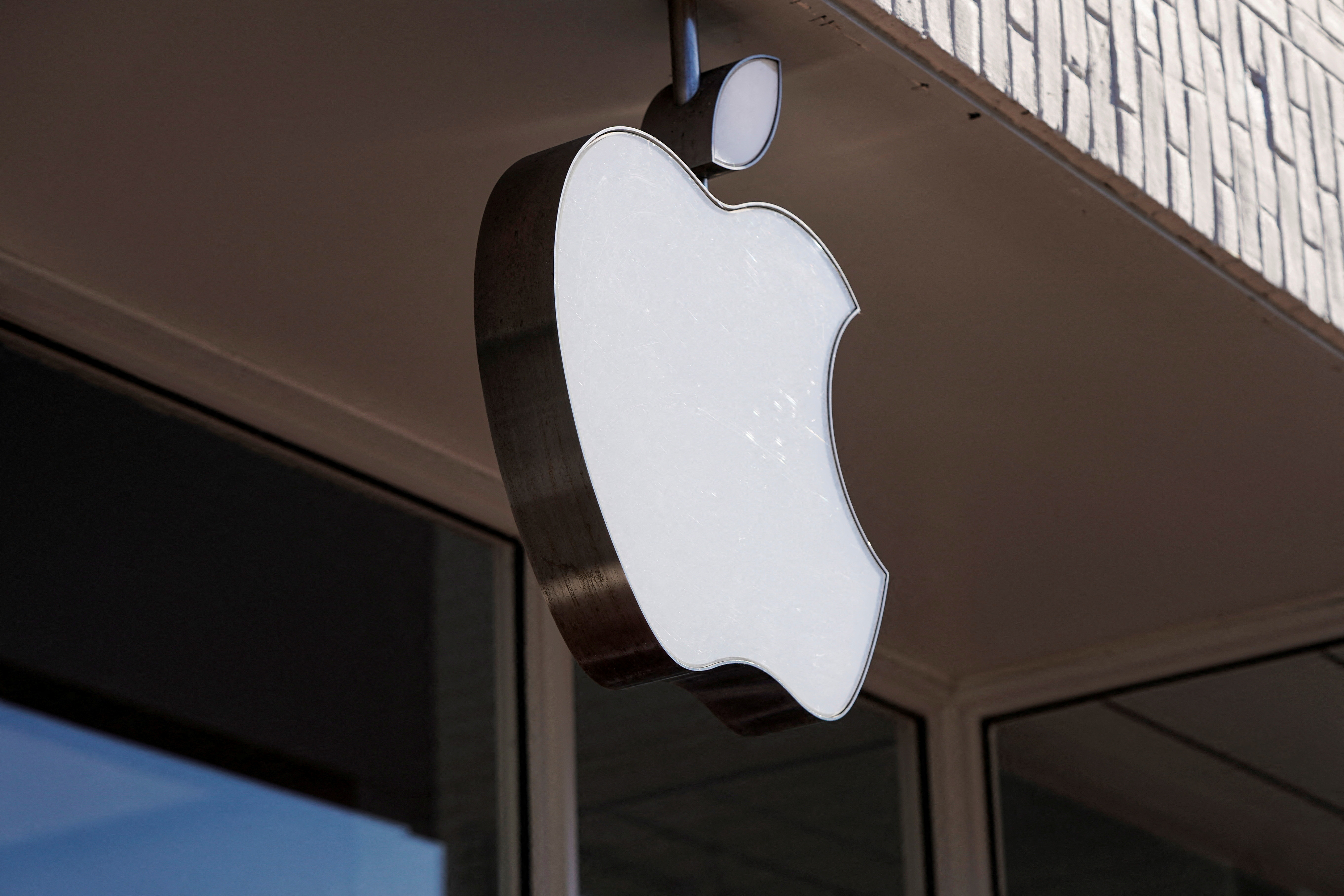 Logo de Apple. (foto: REUTERS/Joshua Roberts)
