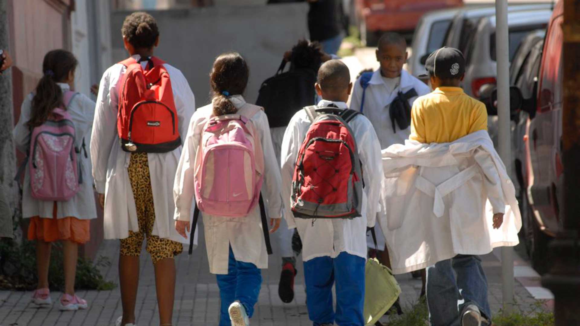 Será la segunda vez que el gobierno de Luis Lacalle Pou retira ayuda sociales a familias por no envir a sus hijos a la escuela.
