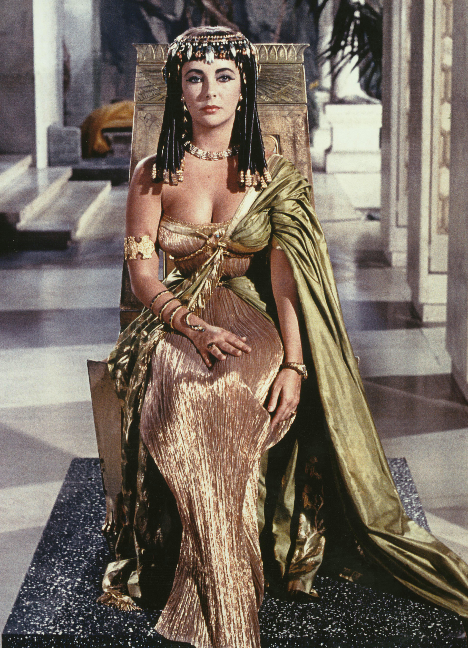 Elizabeth Taylor conoció a su gran amor, Richard Burton, durante la filmación de Cleopatra (20th Century Fox/Kobal/Shutterstock )