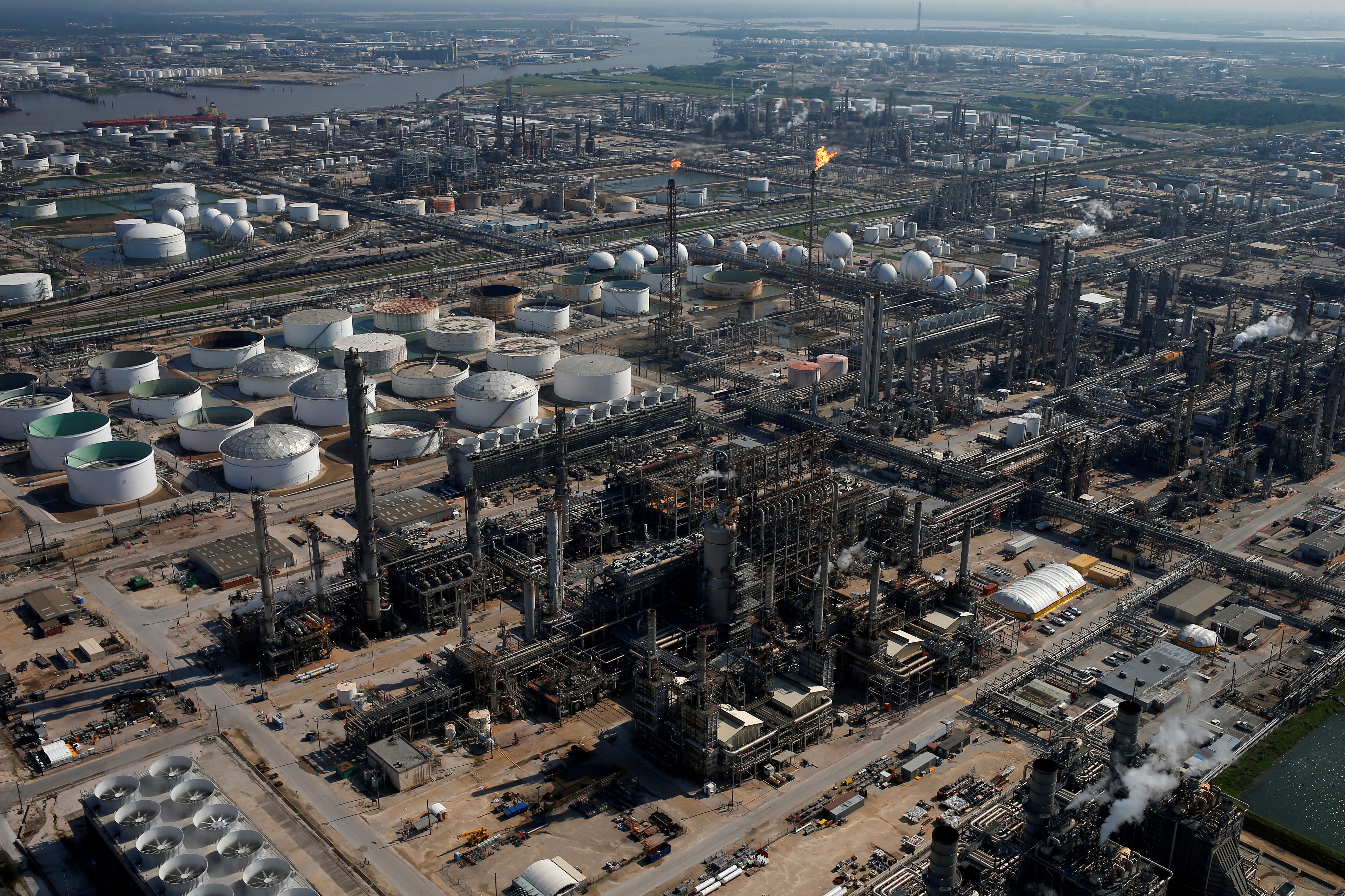 Según Pemex, Deer Park tiene capacidad de procesamiento de crudo de 340.000 barriles por día (Foto: Reuters)