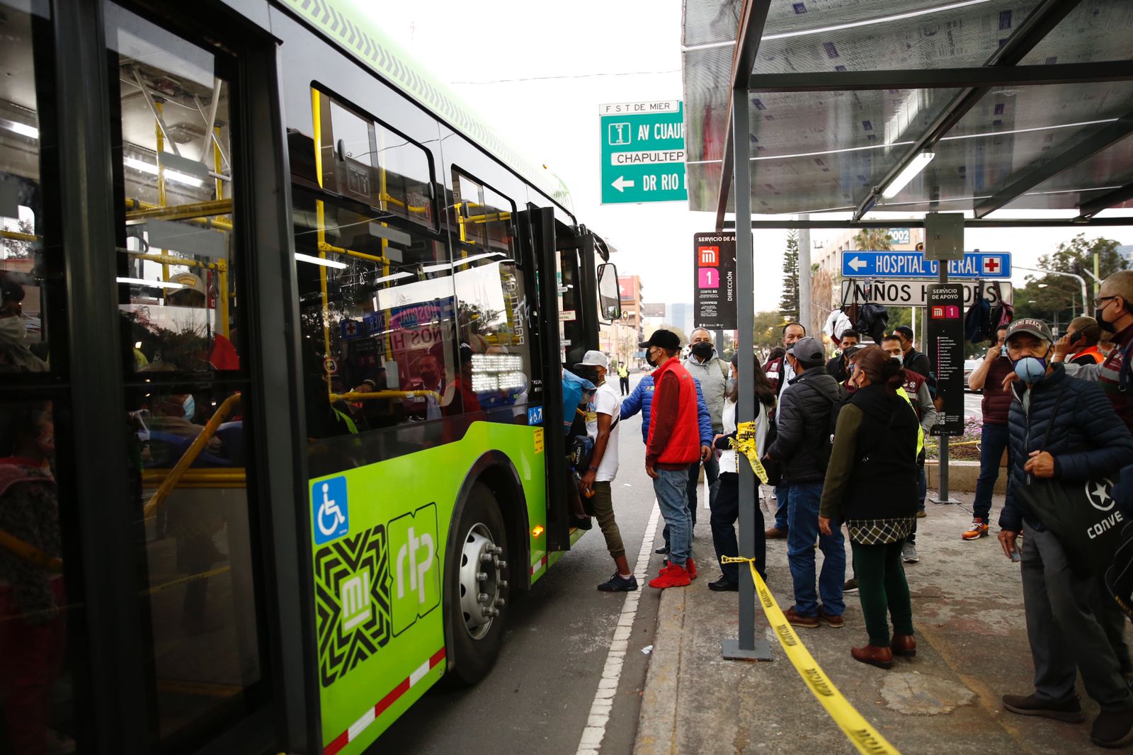 Metro Y El Metrobús De La Cdmx Se Disputan El Título Del Rey Del Transporte Público En México 0754