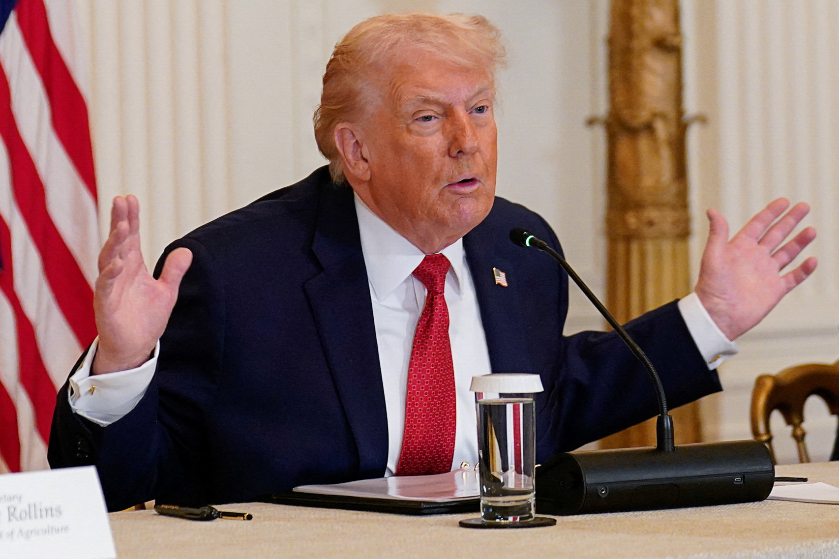 Hallaron muertos a una mujer de 41 años y a su hijo de 7 en el baño de un hotel en Recoleta