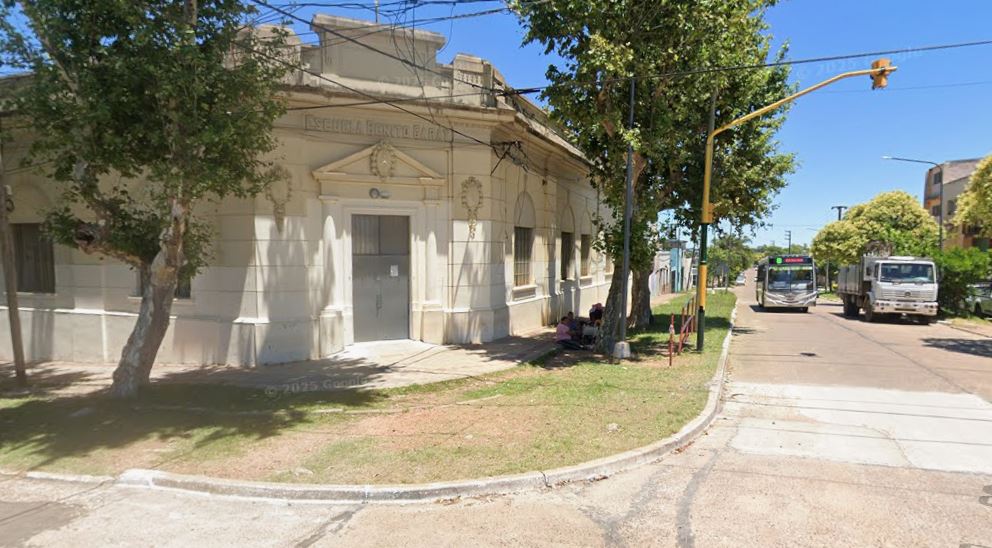 Un alumno de 14 a&ntilde;os fue con una r&eacute;plica de arma de fuego a una escuela de Entre R&iacute;os