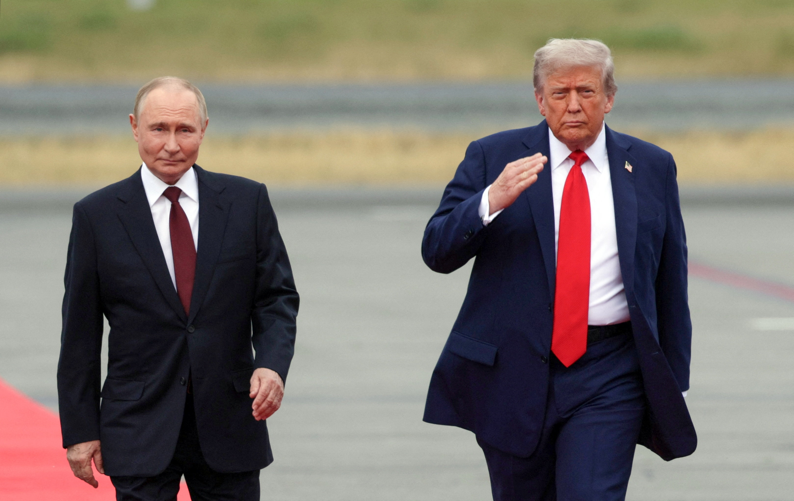 Donald Trump aseguró que Putin "quisiera ver un acuerdo" sobre la guerra en Ucrania y acusó a Zelensky de impedirlo