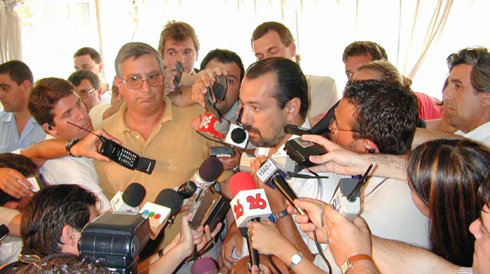 Durante la internación, los médicos de Cantegril fueron brindando partes médicos sobre la salud de Maradona (Foto Baires)