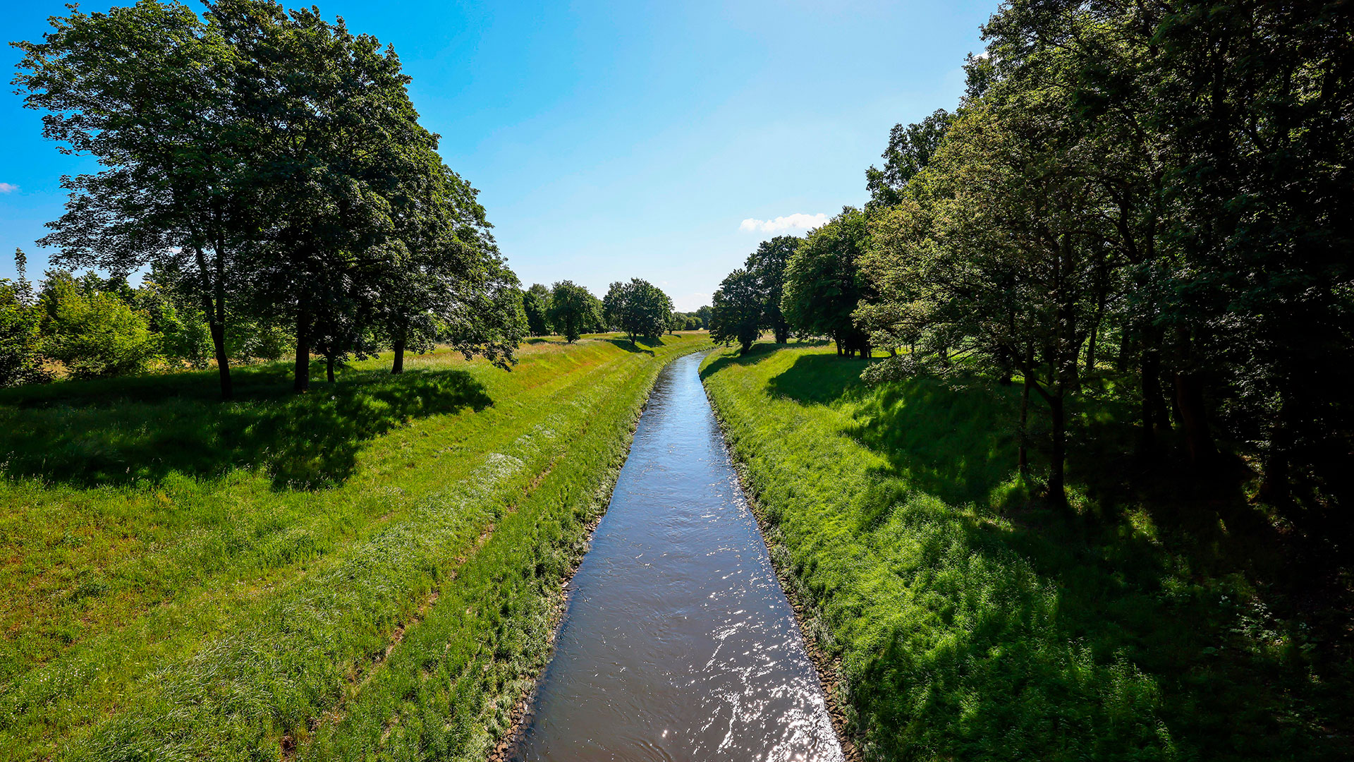 El río Emscher está completamente libre de aguas residuales (Grosby)