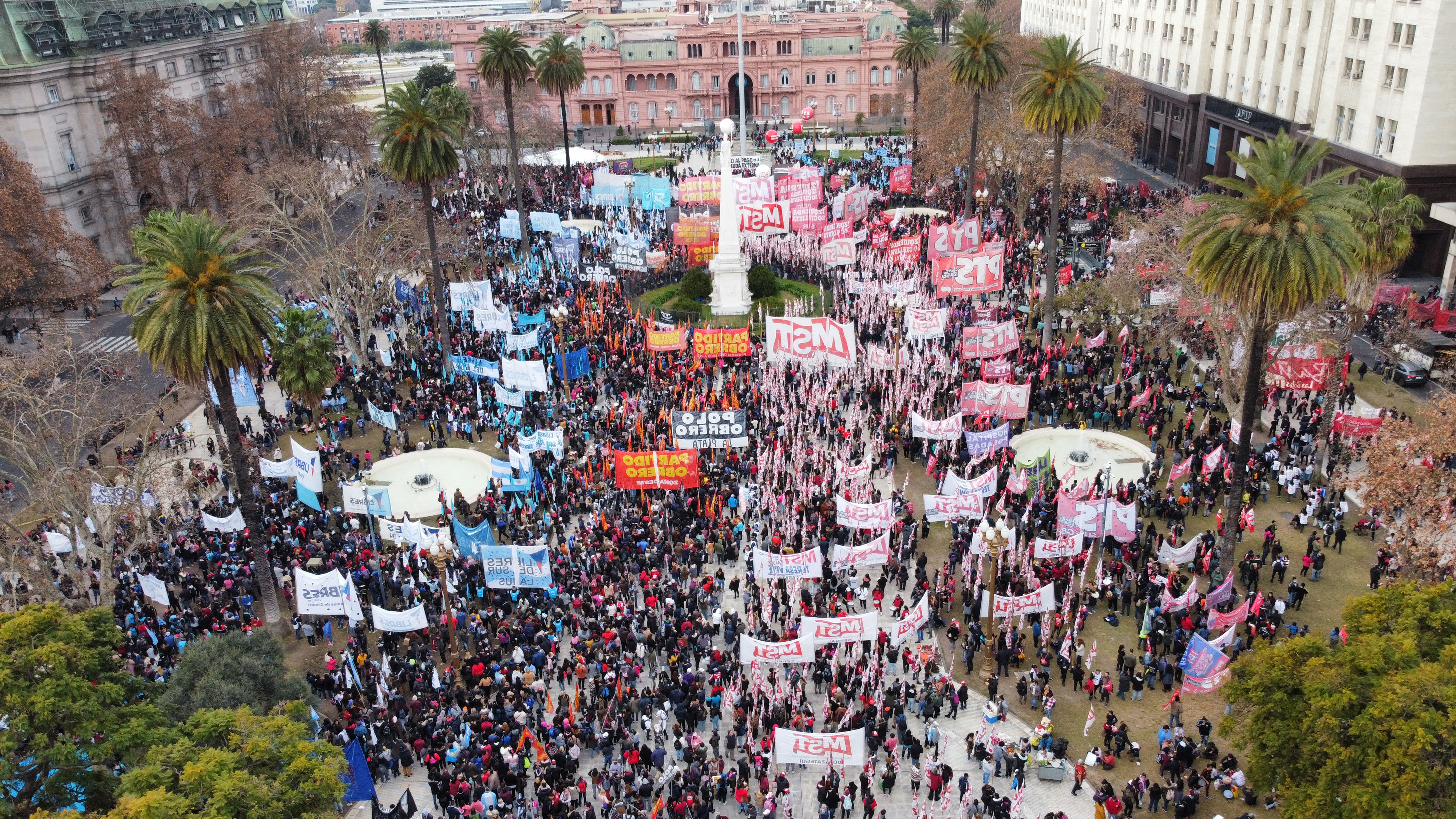 Foto de archivo: hoy volverán las protestas al centro porteño (Franco Fafasuli)
