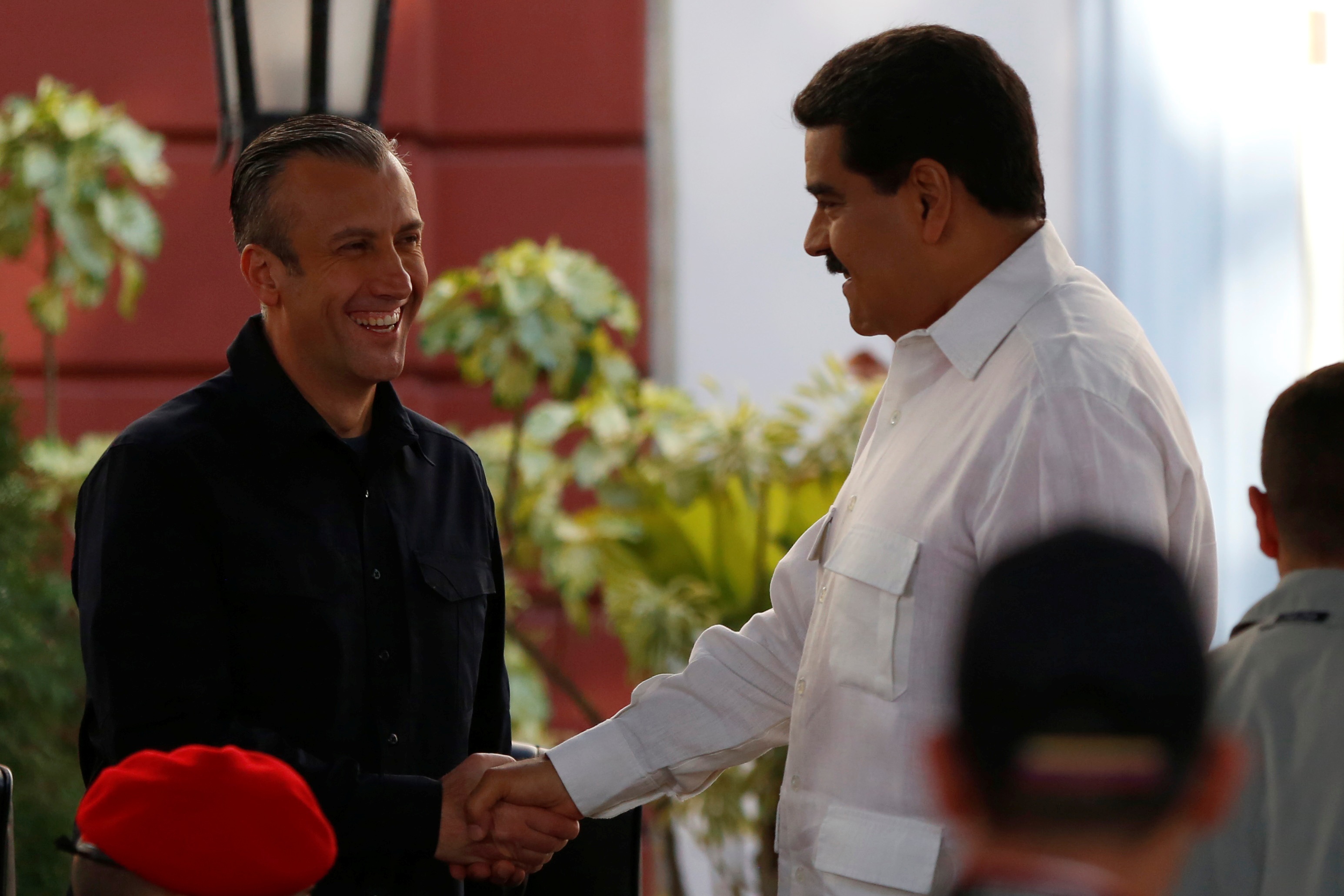 Nicolás Maduro y Tareck El Aissami (POLITICA SUDAMÉRICA VENEZUELA INTERNACIONAL © CARLOS GARCIA RAWLINS / REUTERS)
