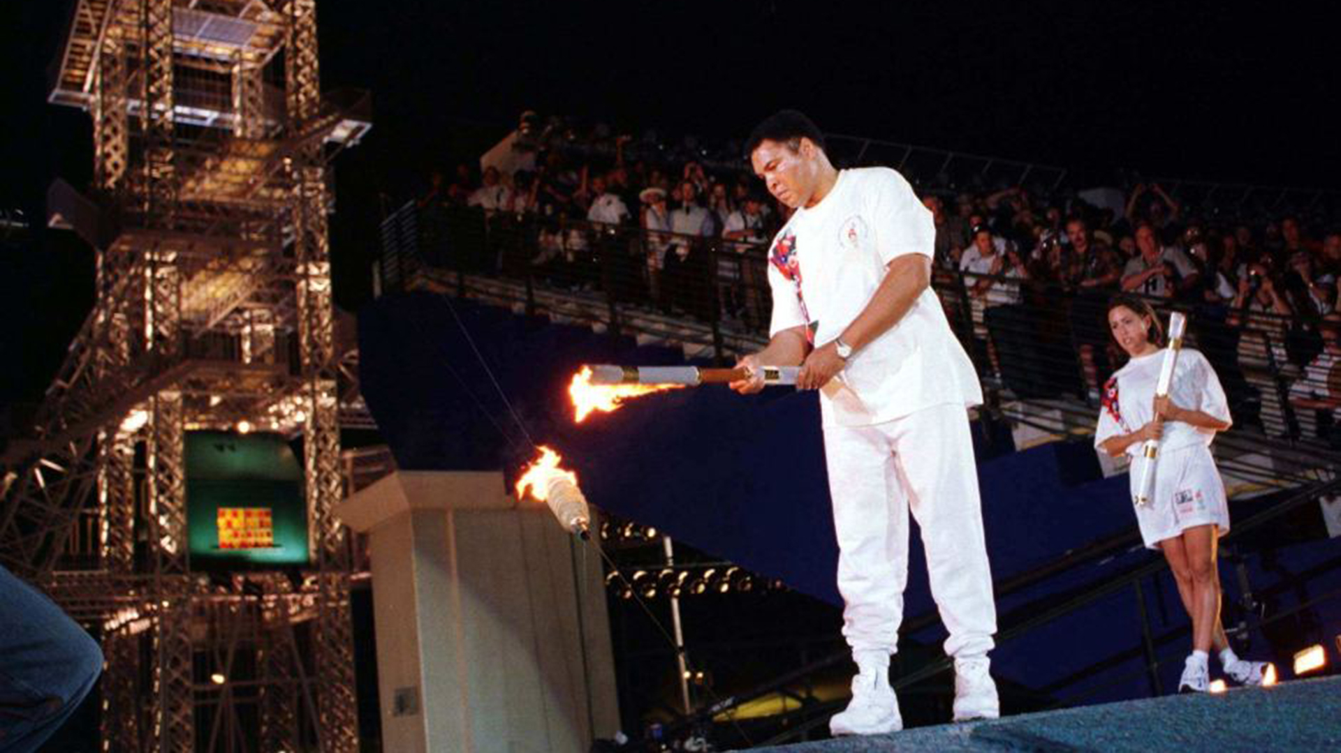Muhammad Ali enciende el pebetero olímpico en Atlanta 96 / Reuters