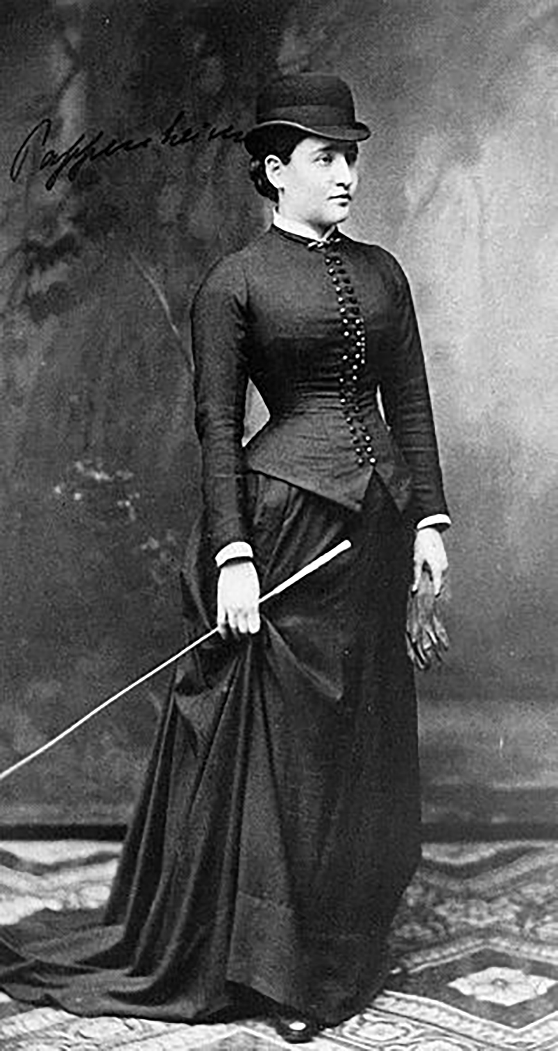 Bertha Pappenheim, retrato en 1882, a los 22 años. Wikimedia Commons