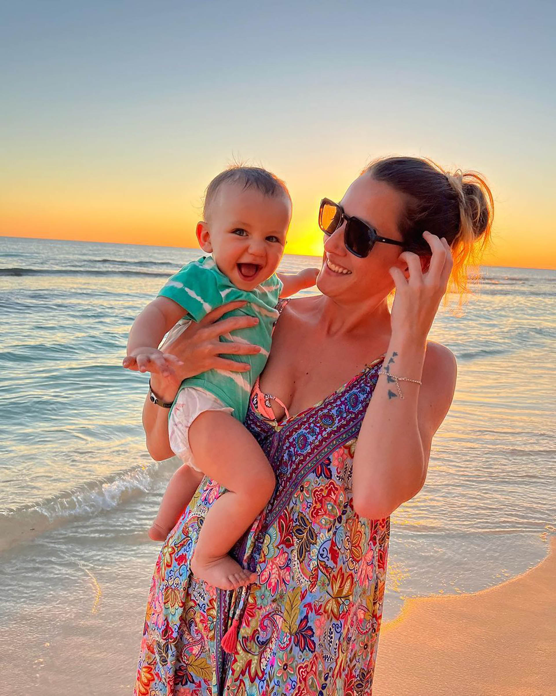 Mica Viciconte y su hijo Luca