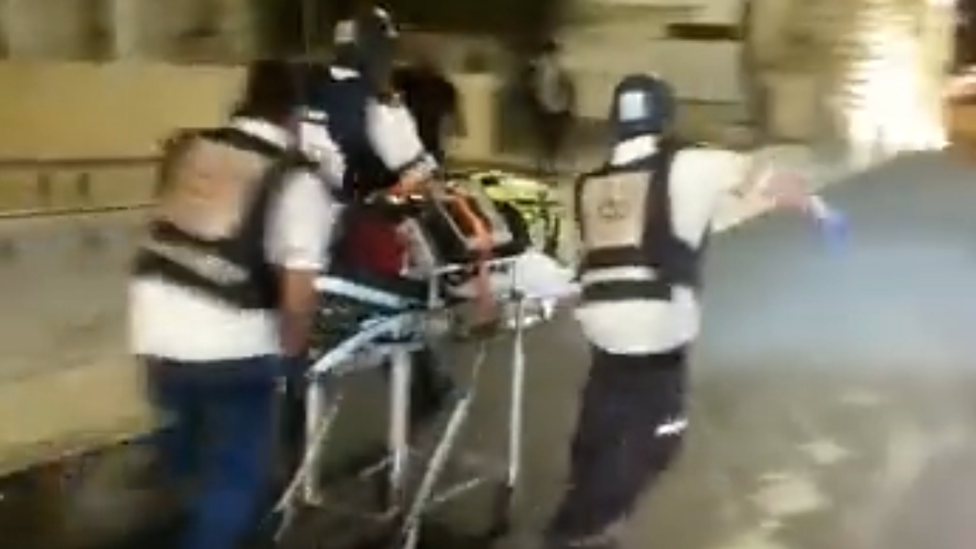 Terrorist attack meters from the Wailing Wall in Jerusalem: there are at least seven wounded