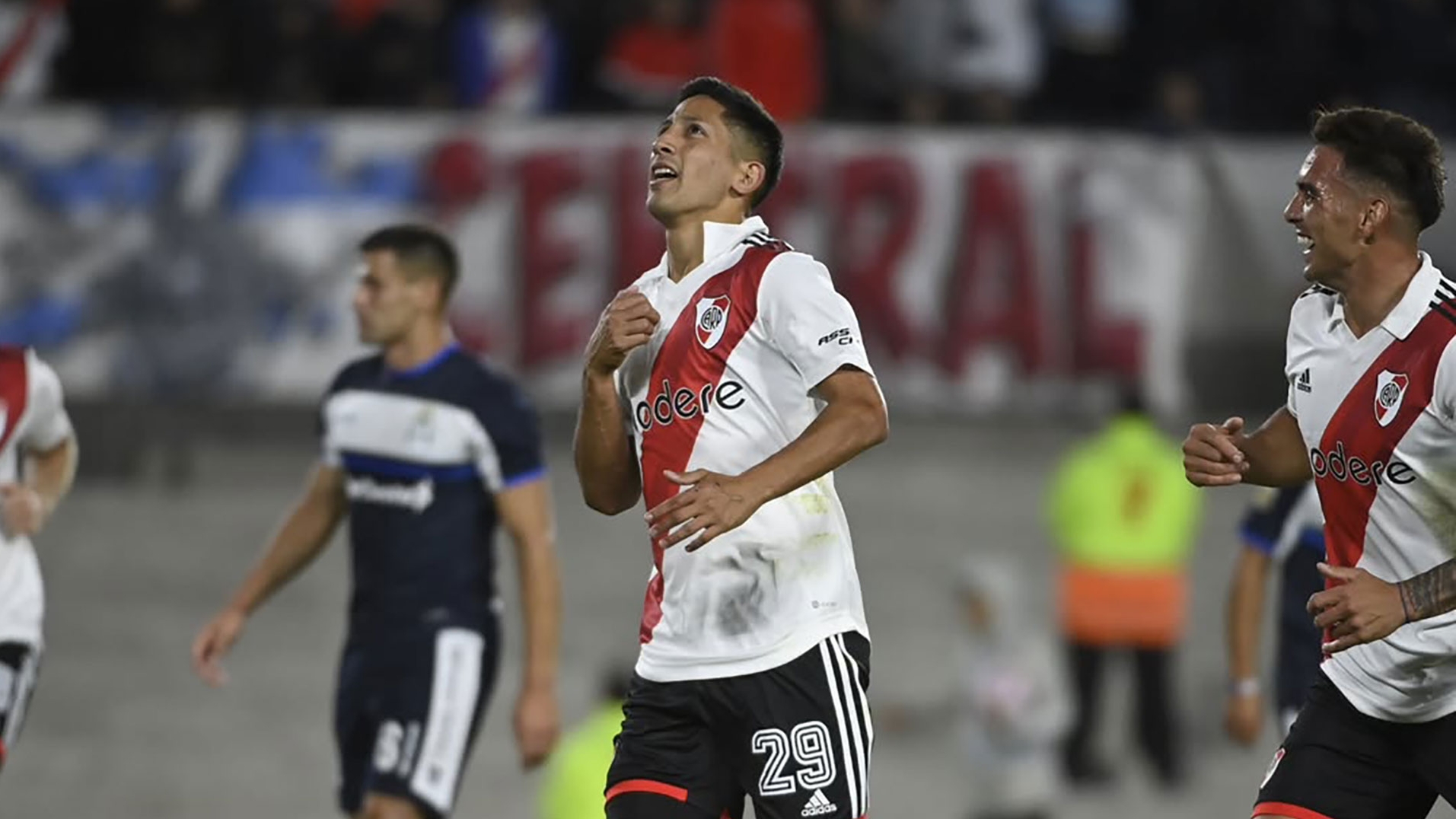La emotiva carta de Rodrigo Aliendro para despedirse de River Plate: “Me llevo los colores en el alma y el corazón lleno”