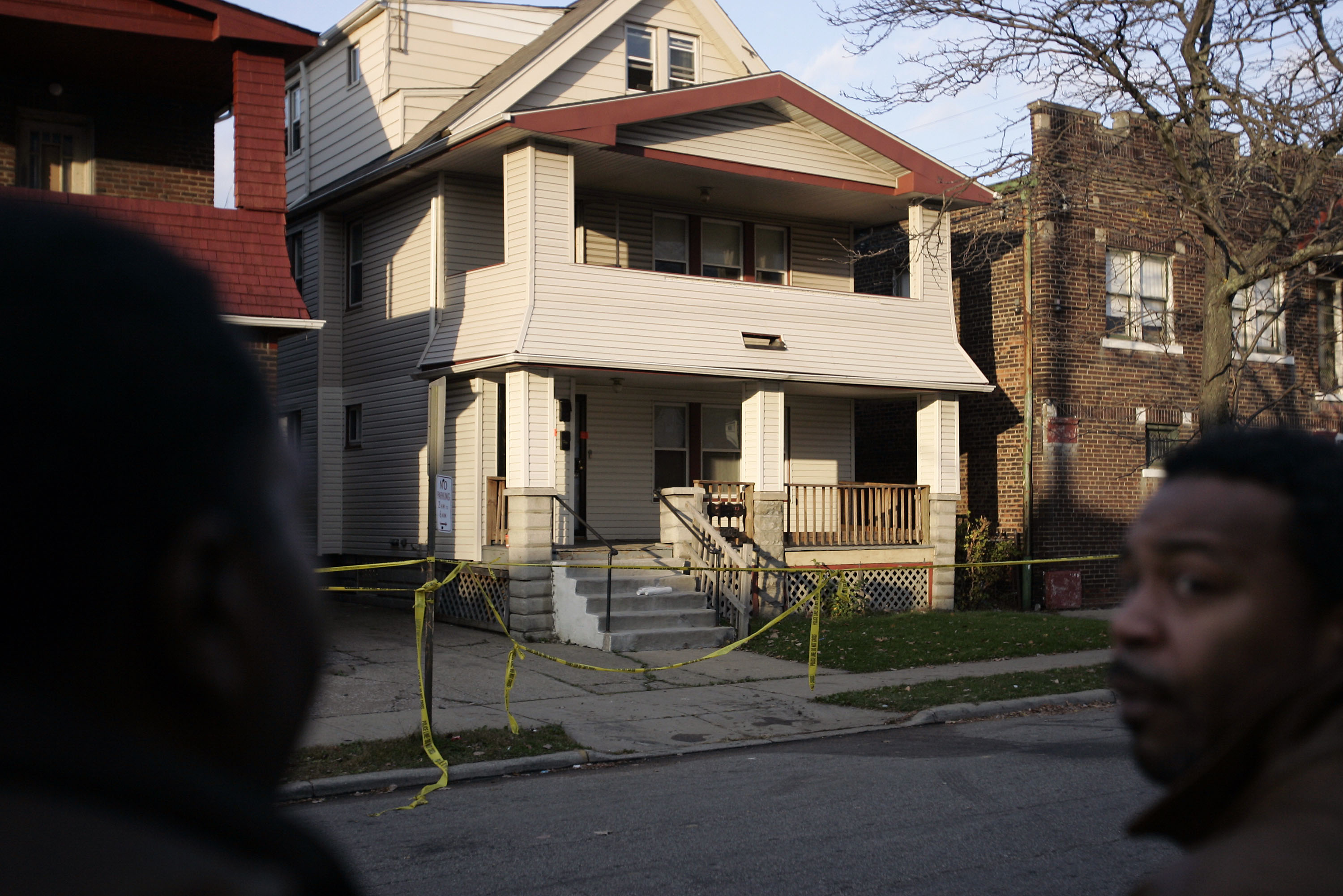 La casa del estrangulador de Cleveland cercada por la investigación policial (Photo by J.D. Pooley/Getty Images)