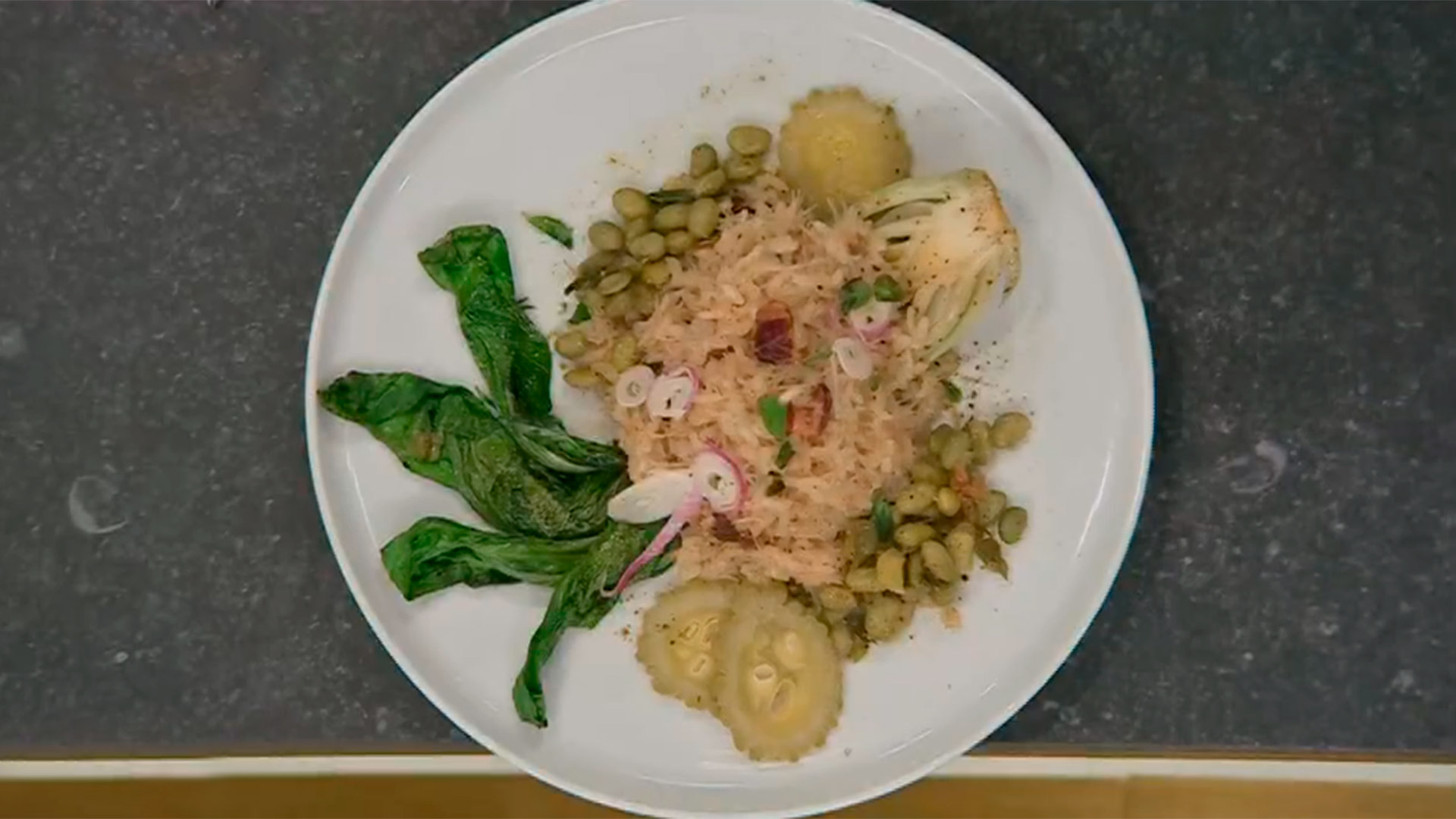 El arroz con fideos “cabello de ángel” sobre porotos y verduras que cocinó Paulo Kablan y sorprendió al jurado de Masterchef Celebrity 3