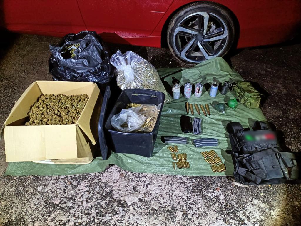 Decomisaron granadas, marihuana y armamento a supuestos sicarios del CJNG
