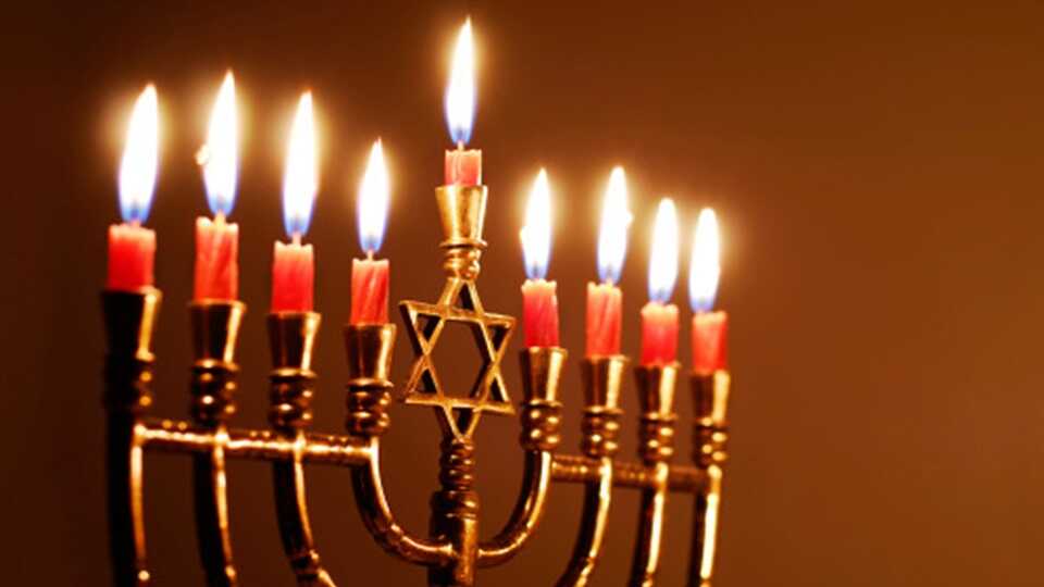Entre respetar la propia identidad y volverse un guerrero pacífico: cuatro lecciones de Januca, la fiesta judía de la luz
