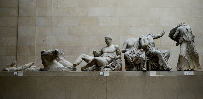Los mármoles del Partenón, una colección de objetos de piedra, inscripciones y esculturas, también conocidos como los mármoles de Elgin, en exhibición en el British Museum de Londres (REUTERS/Dylan Martinez)