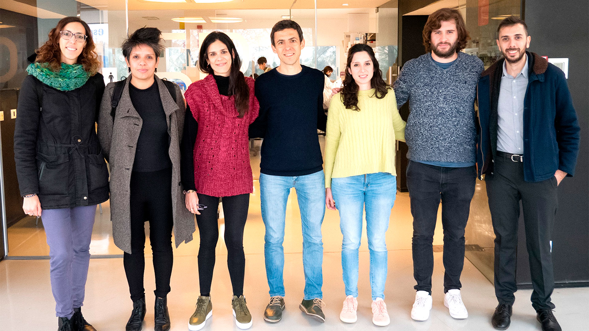 Estos son algunos de los investigadores que desarrollan el fármaco contra esta enfermedad que afecta a miles de personas en todo el mundo, cada año
(Crédito: Gentileza UNSAM)