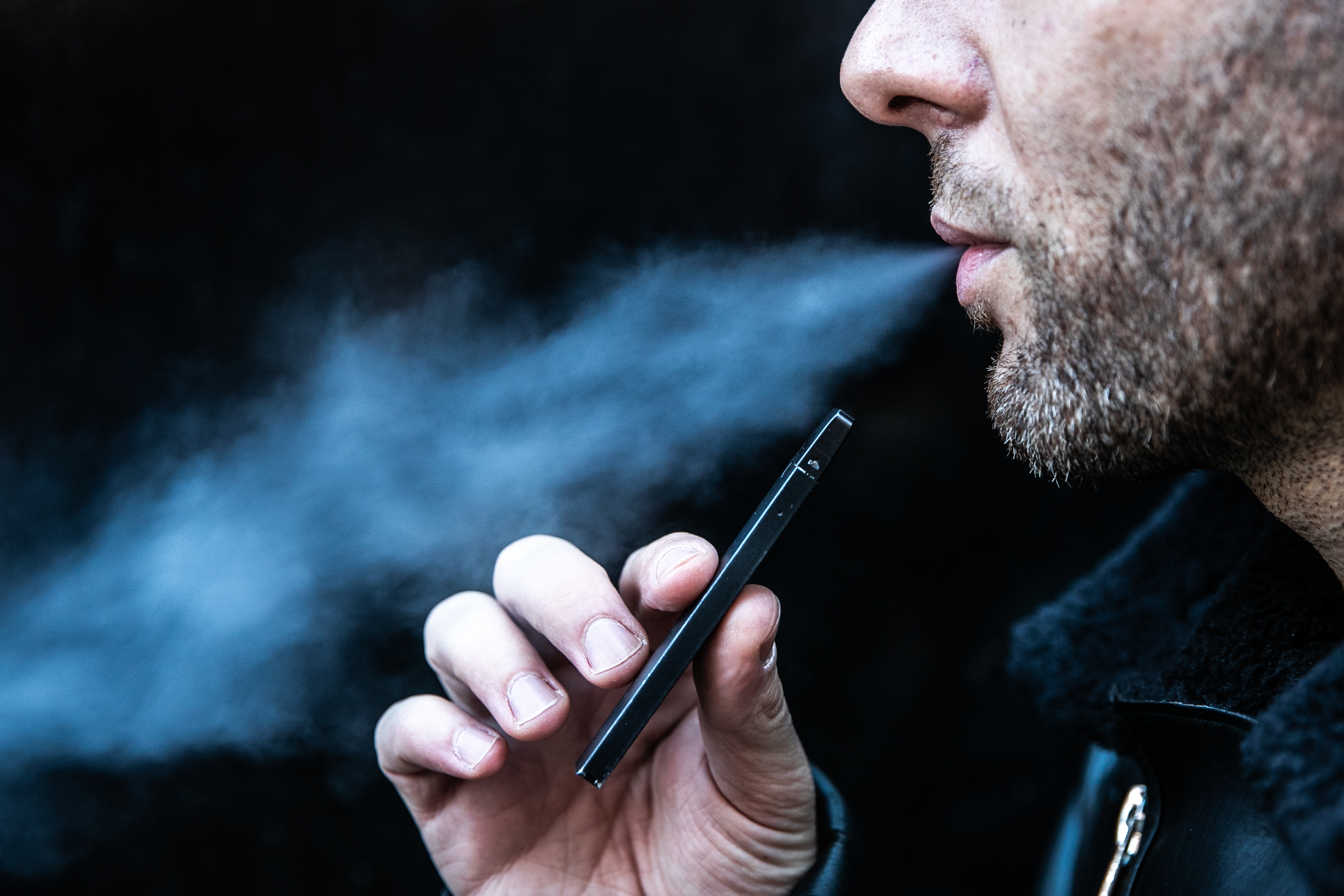 Los cigarrillos electrónicos pueden incluir hasta 2.000 sustancias químicas desconocidas  