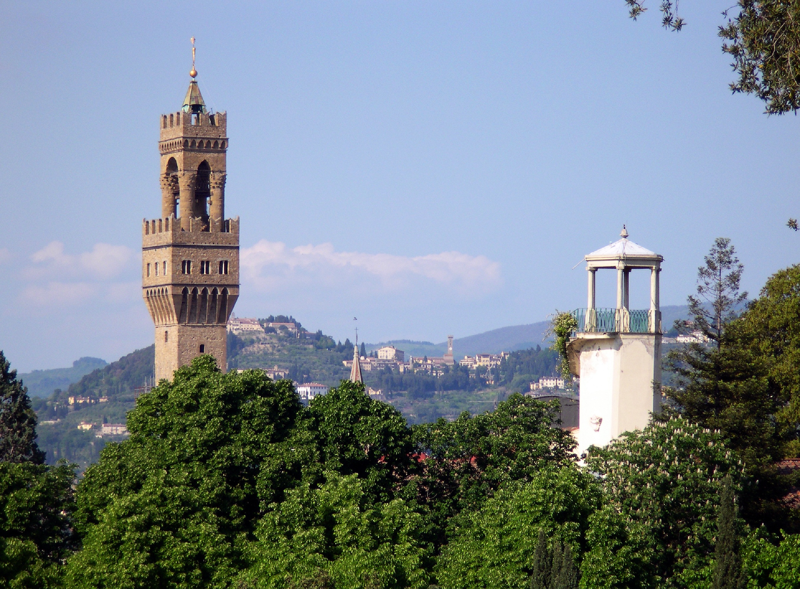 Fundada en el siglo IX-VIII AC, Fiesole se encuentra a pasos de Florencia, en una montaña desde la que se tiene una panorámica de la ciudad (Oficina de Turismo Fiesole)