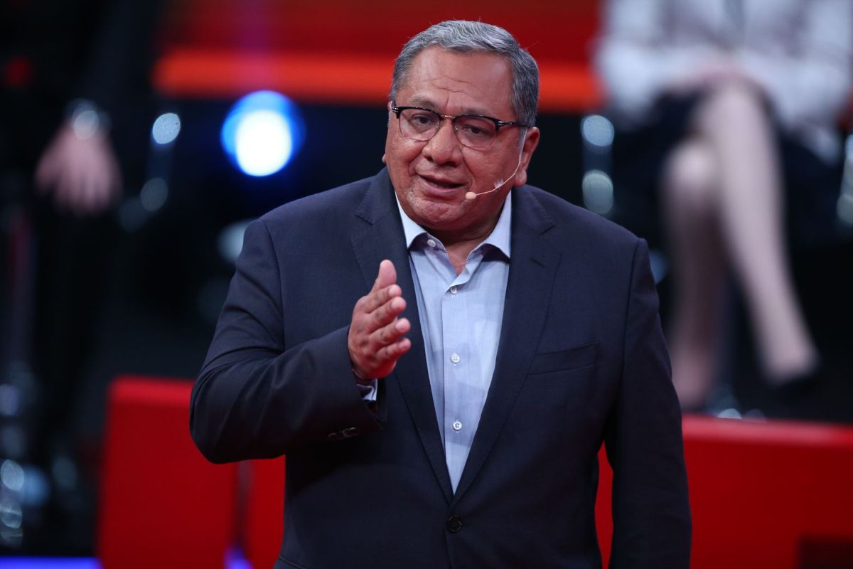 カルロス アンダーソン下院議員は 政府に近いと考えてペルーのポデモスを辞任する Infobae