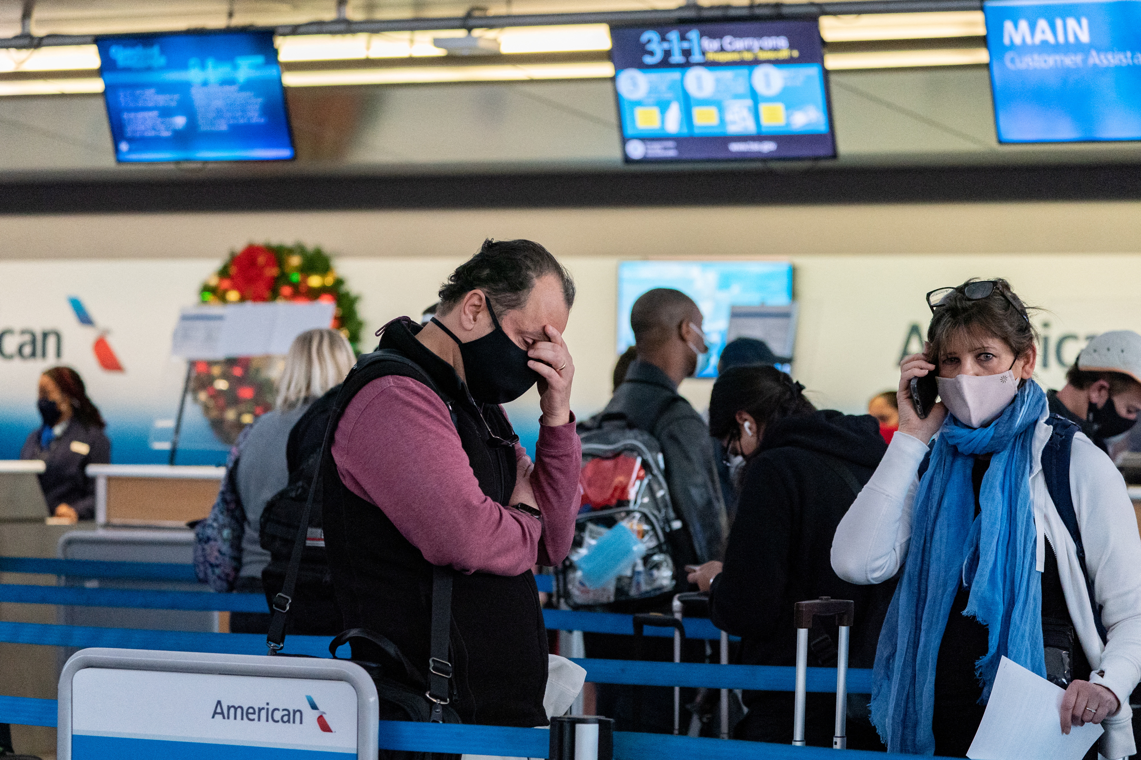 Miles de personas perdieron sus vuelos en los últimos días en EEUU (REUTERS/Jeenah Moon)